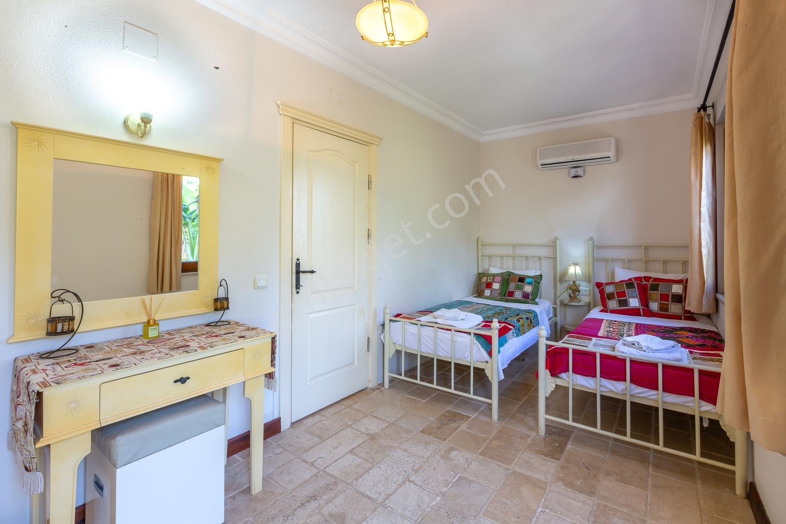 Kalkanda 3 En-suite Yatak Odalı Villa - Görsel 21
