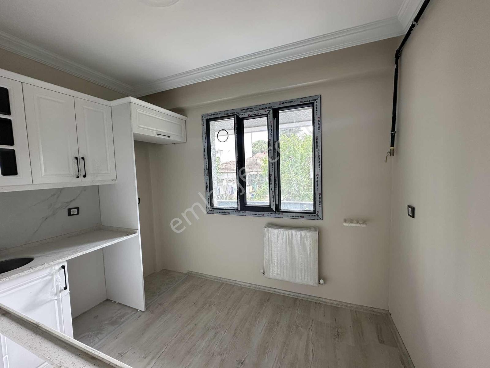 Çözüm Emlak'tan Muradiye'de 2+1 Kapalı Mutfak Karanlıksız Daire - Görsel 12
