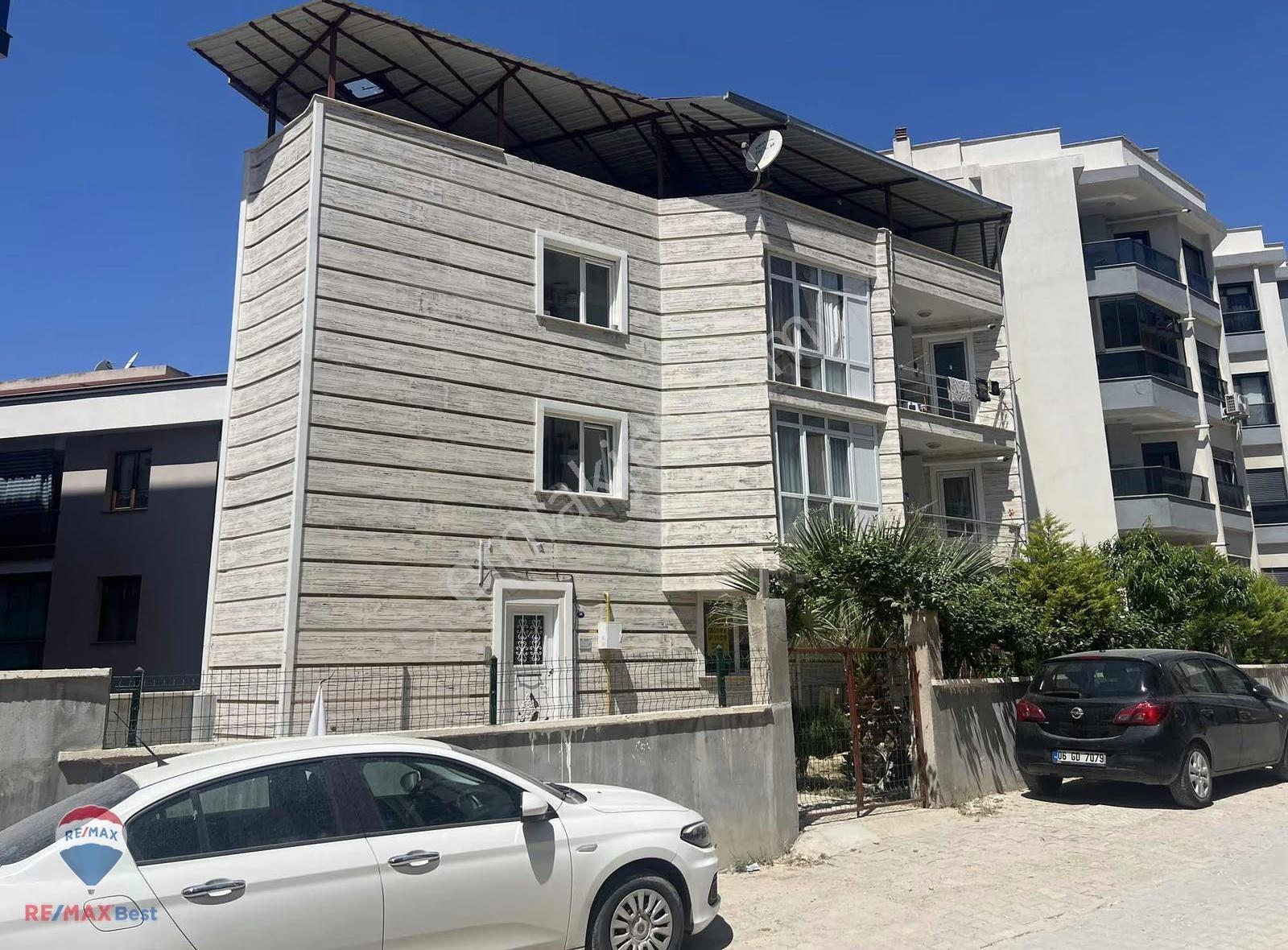 39 Ulukent 29 Ekim Mahallesi'nde Satılık 2+1 Daire
