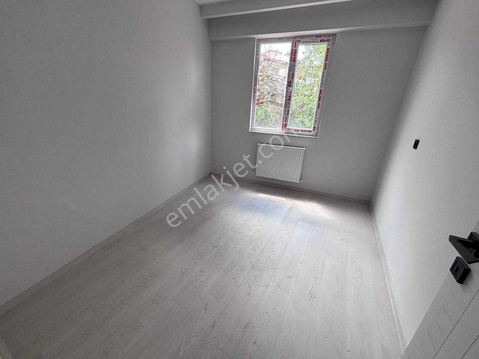 Çorum Kadeş Meydanı Arkasında Düz Giriş Satılık 2+0 Daire