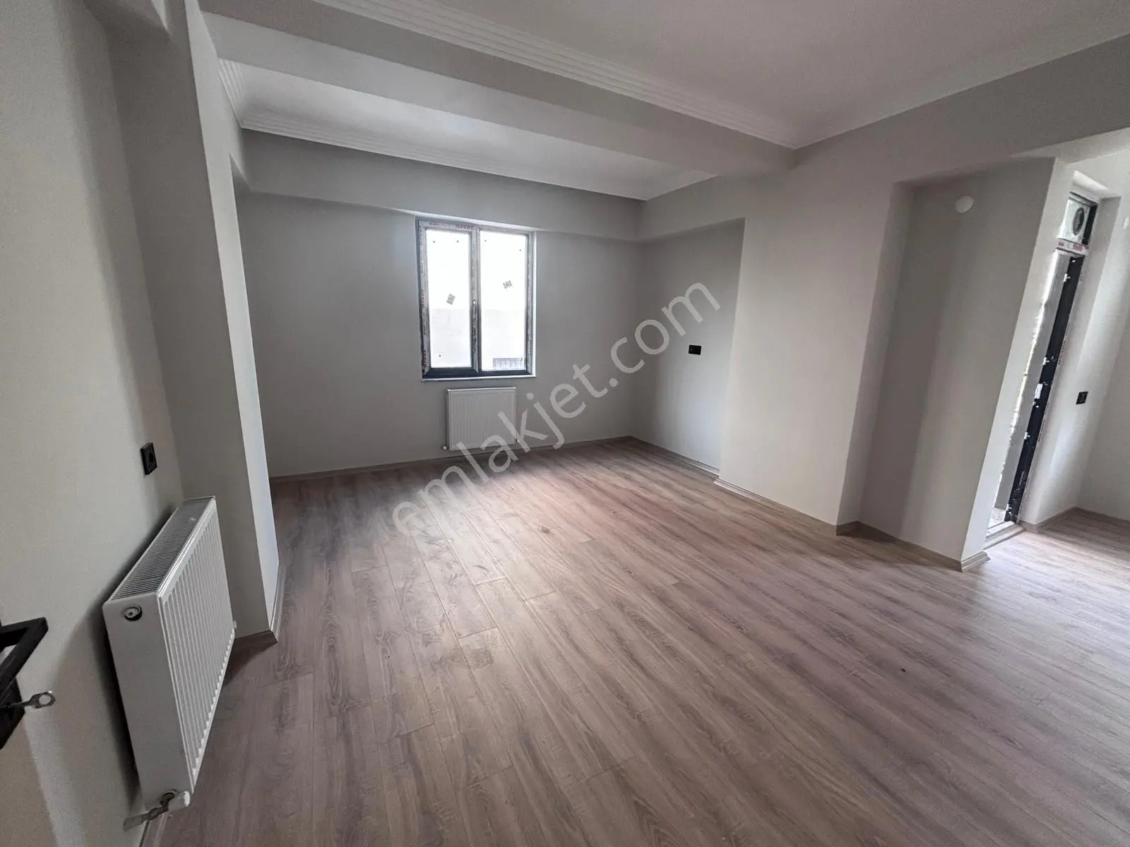 Çorum Gülabibey Mah. Alaaddin Cami Karşısında Satılık 3+0 Daireler