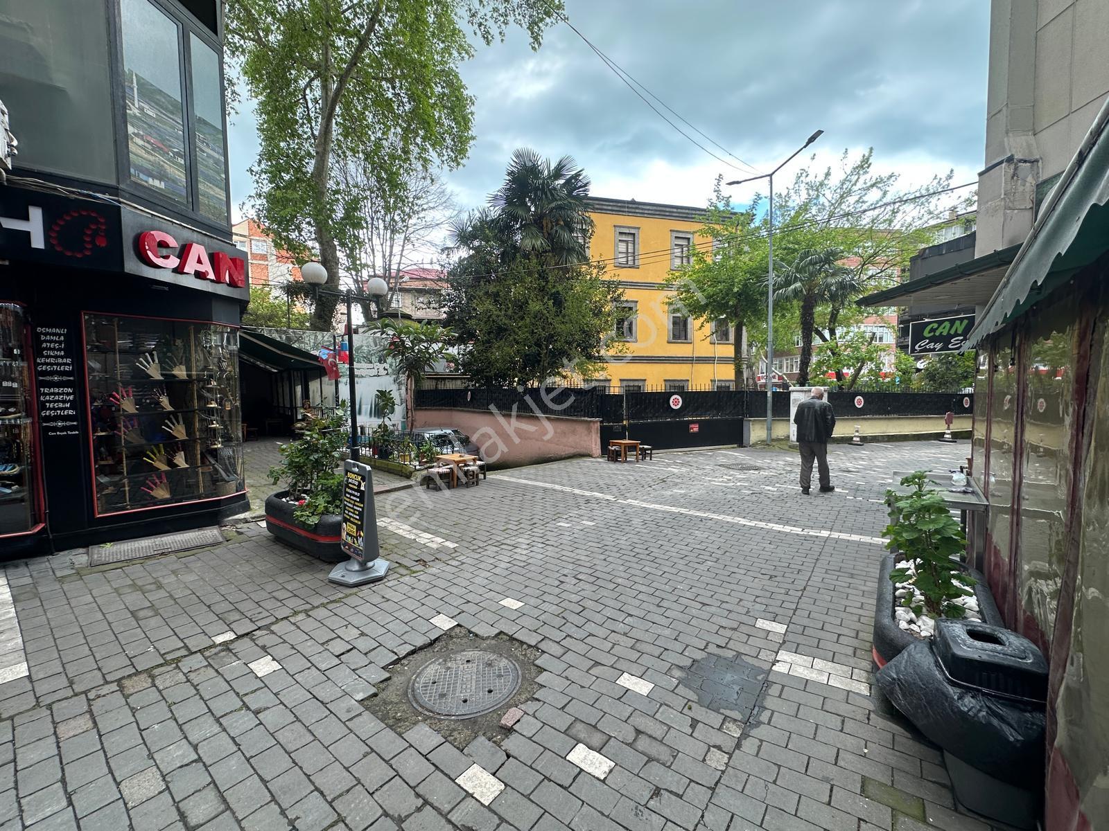 Trabzon Meydan Konak Pasajında Kiralık Dükkan - Görsel 5