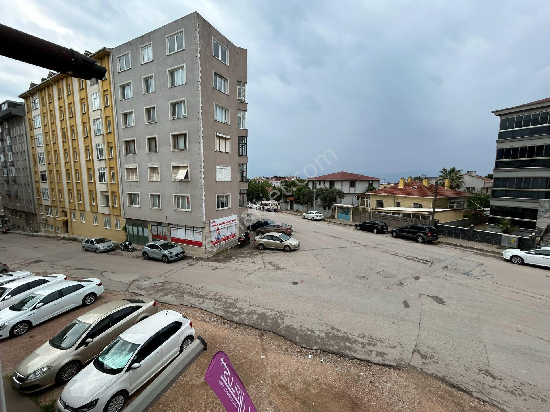 Bandırma Merkezde Uygun Fiyatlı Kiralık 1. Ara Kat 1+1 Daire - Görsel 9