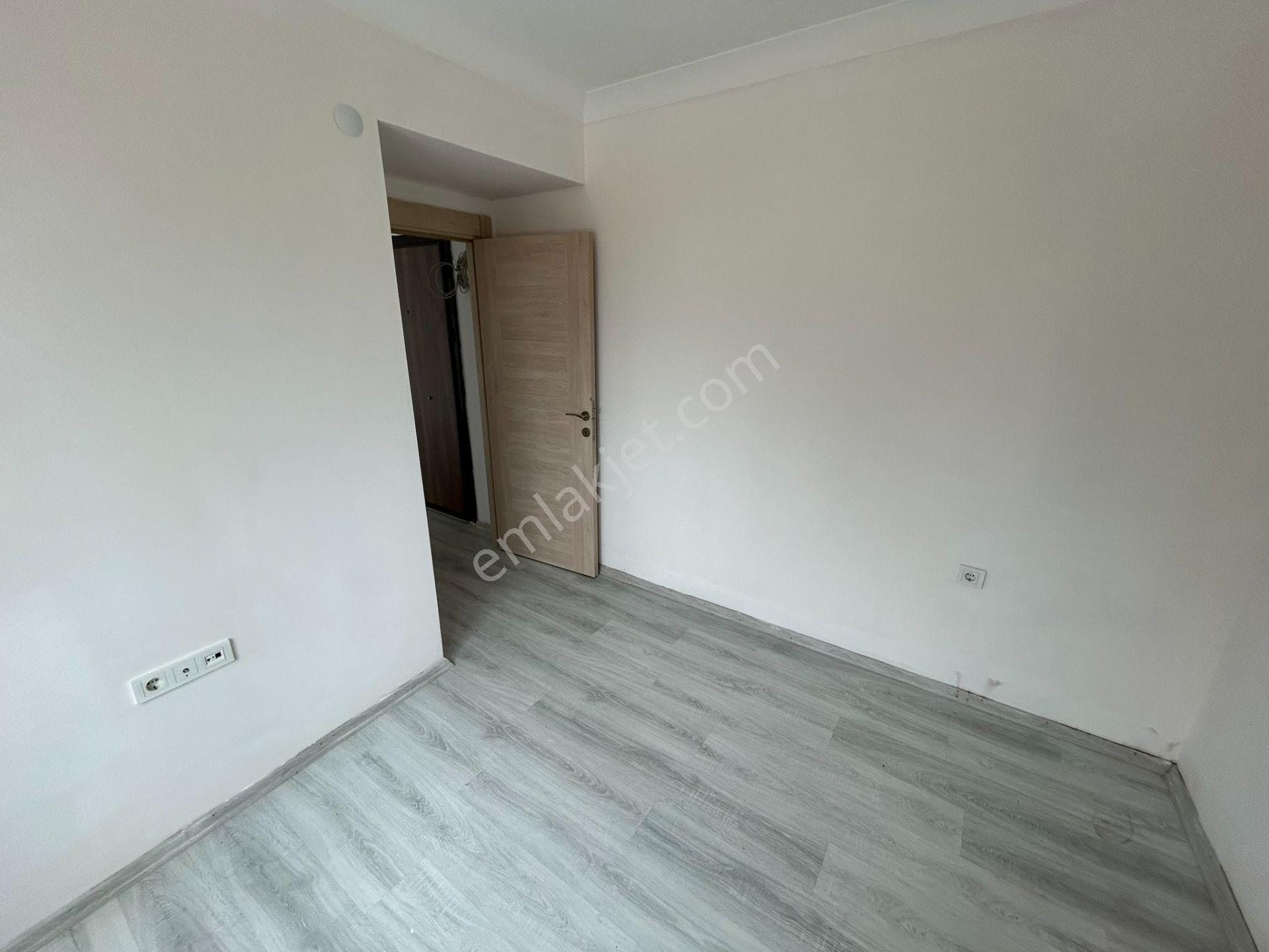 Bandırma Merkezde Uygun Fiyatlı Kiralık 1. Ara Kat 1+1 Daire - Görsel 14
