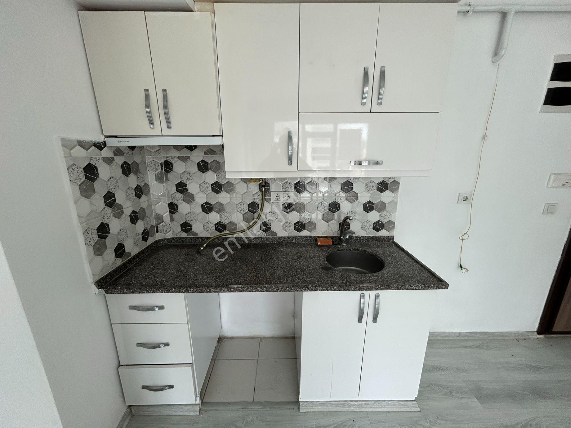 Bandırma Merkezde Uygun Fiyatlı Kiralık 1. Ara Kat 1+1 Daire - Görsel 6