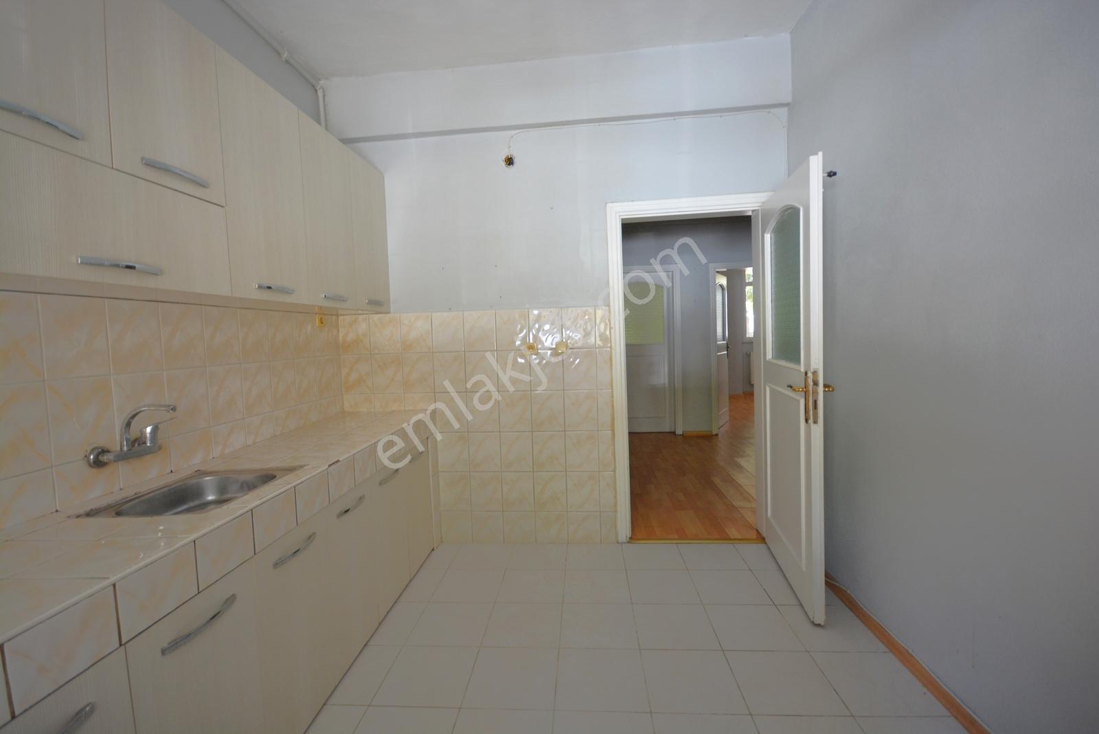 Kiralık 2+1 Metroya Yürüme Mesafesinde 100 M2 Daire - Görsel 14