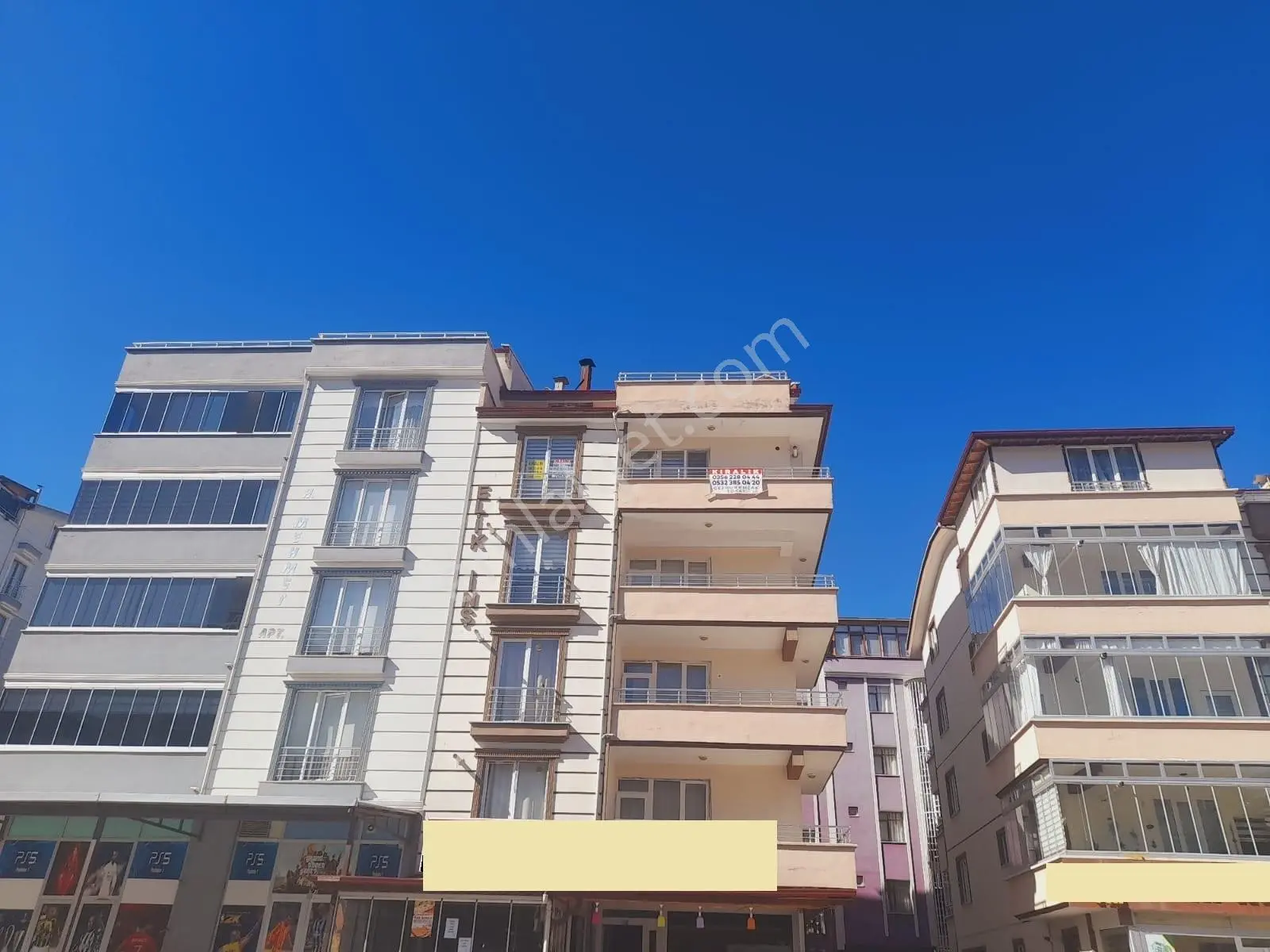 Yatırımlık 2ayrı Yüksek Kira Getirili 1+1 Eşyalı Krediye Müsait