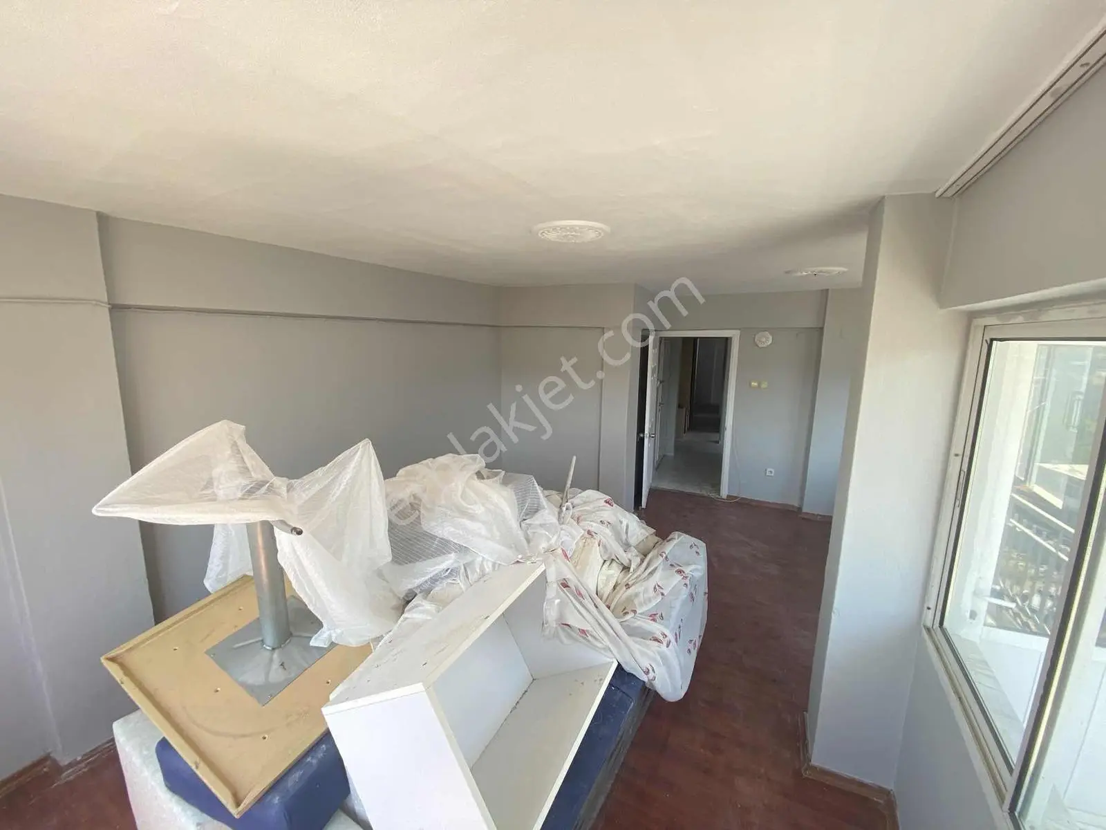 Eys'den Yeşilyurtta Cadde Üzeri 2+1 90m2 İçi Temiz Acil Satılık - Görsel 2