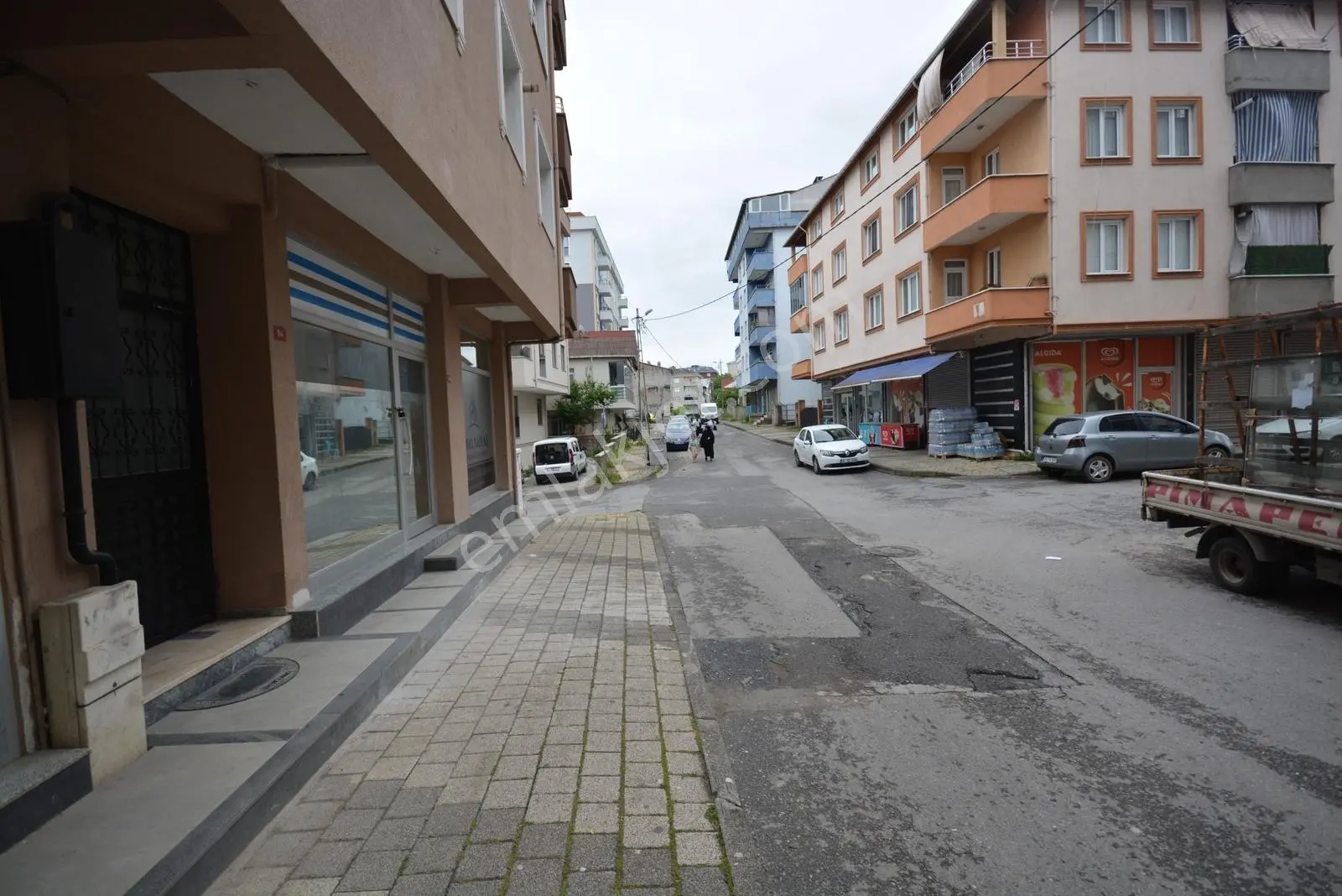 Kiralık Metroya Yürüme Mesafesinde 95 M2 Cadde Üzeri Dükkan - Görsel 6