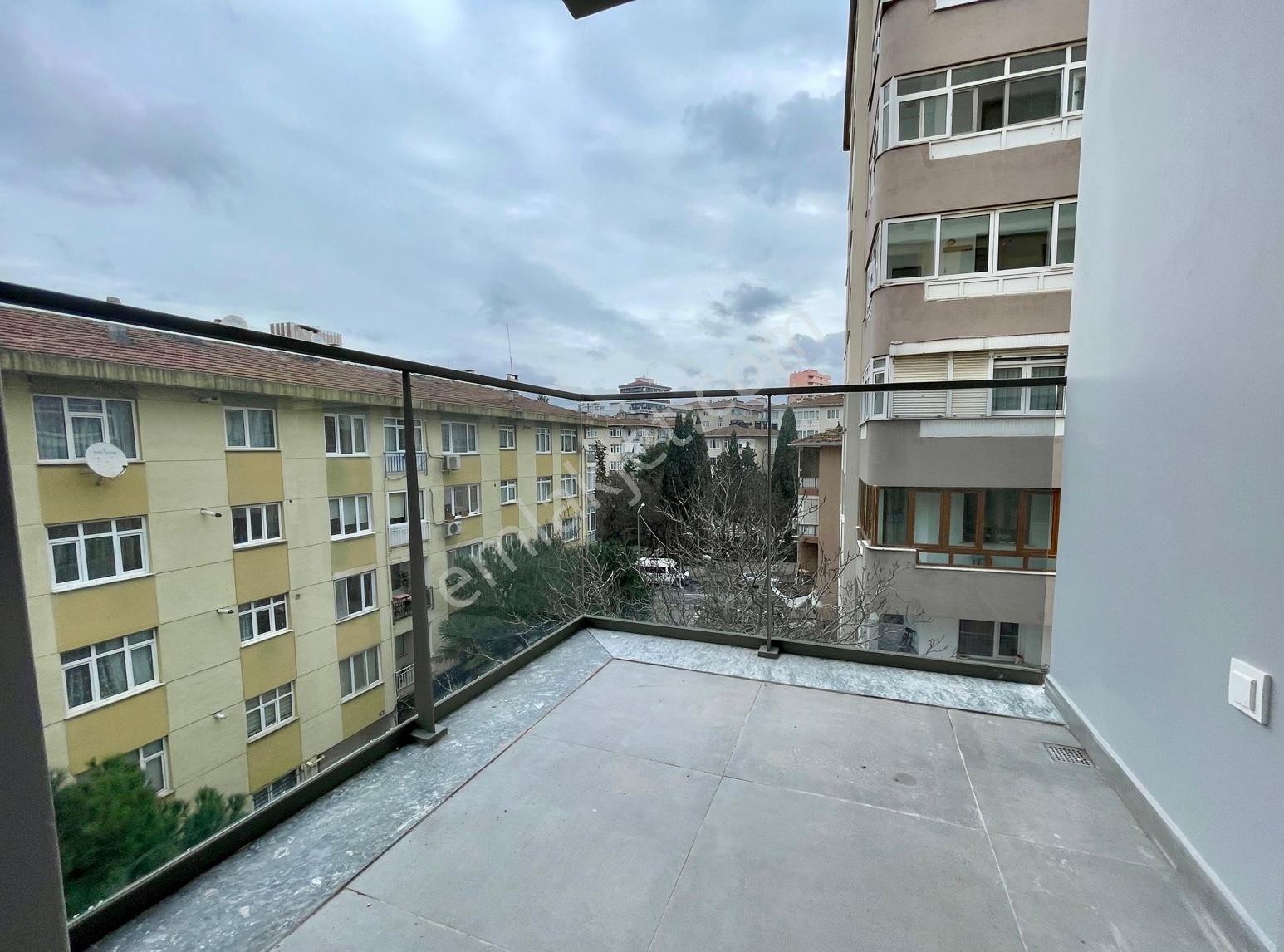Erenköy'de Minibüse 2.binada Ebeveynli Balkonlu Sıfır - Görsel 26