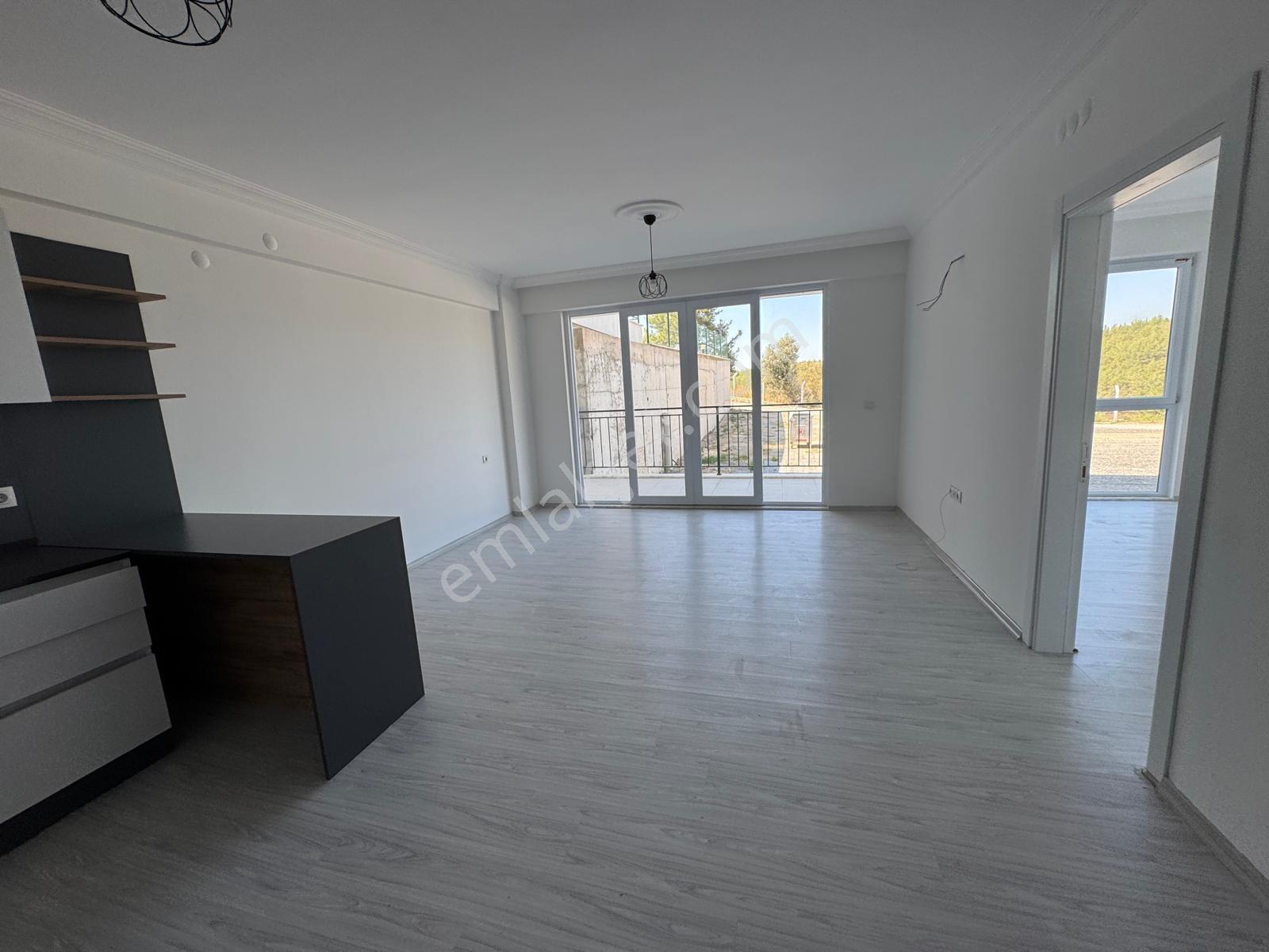 Aydın Kuşadası'nda Eşin Vadi Sitesinde Giriş Katta Satılık 1+1 - Görsel 6