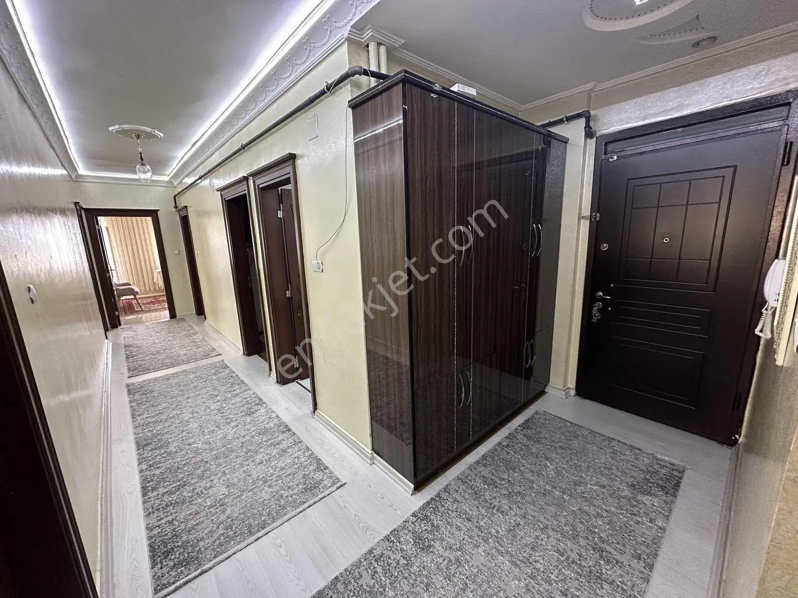 Uyaran 79 Gayrimenkul Den Çevre Yolu Üstü 4+1 Satılık Daire