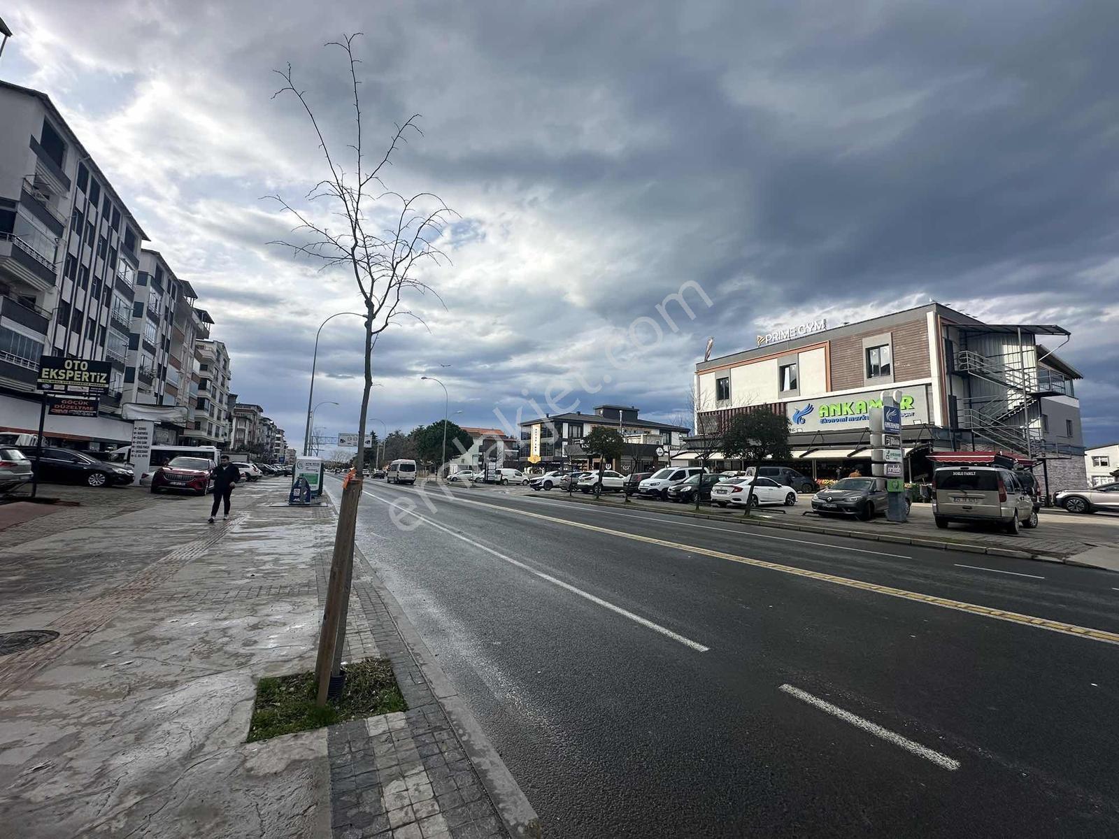 Mabelden Atatürk Mahallesinde Cadde Üstü Kiralık Daire - Görsel 2