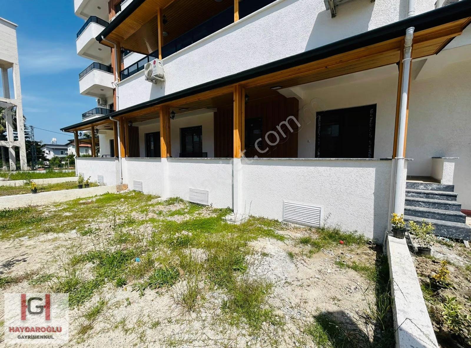 Arsuz Okan Towers'ta Bahçeli Giriş Kat 1+1 Satılık Daire