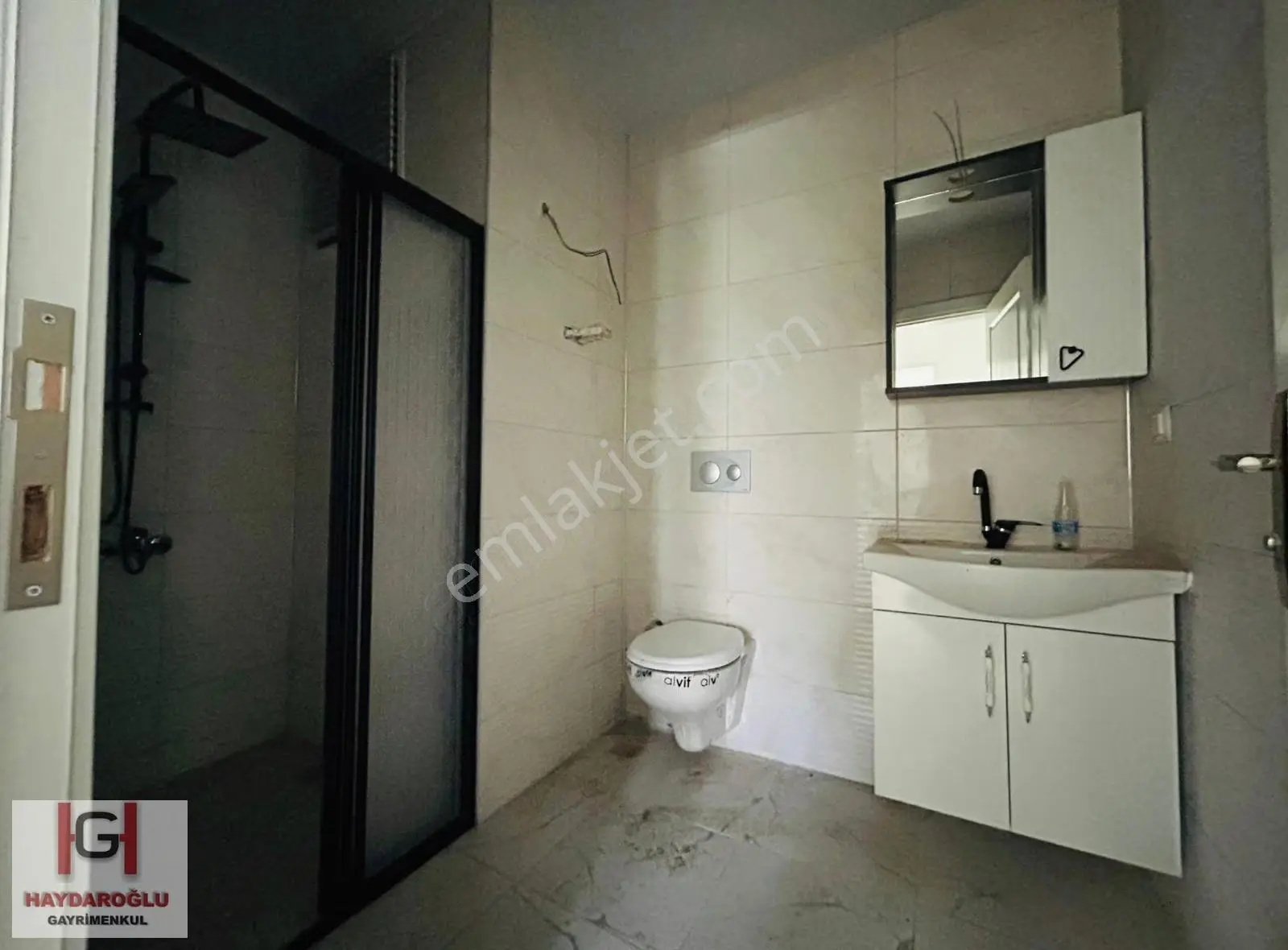 Arsuz Okan Towers'ta Bahçeli Giriş Kat 1+1 Satılık Daire - Görsel 12