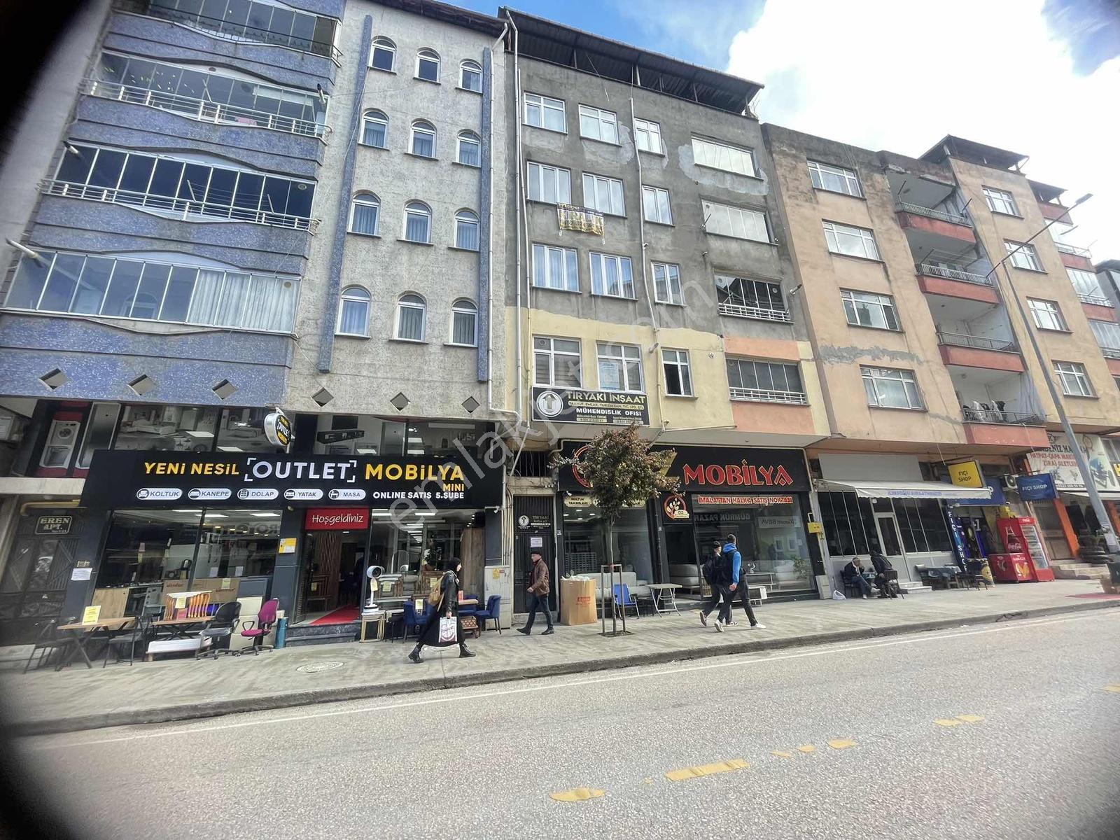 Mabelden İster Sobalı İster Doğalgazlı Çarşıda Fırsat Kiralık - Görsel 10