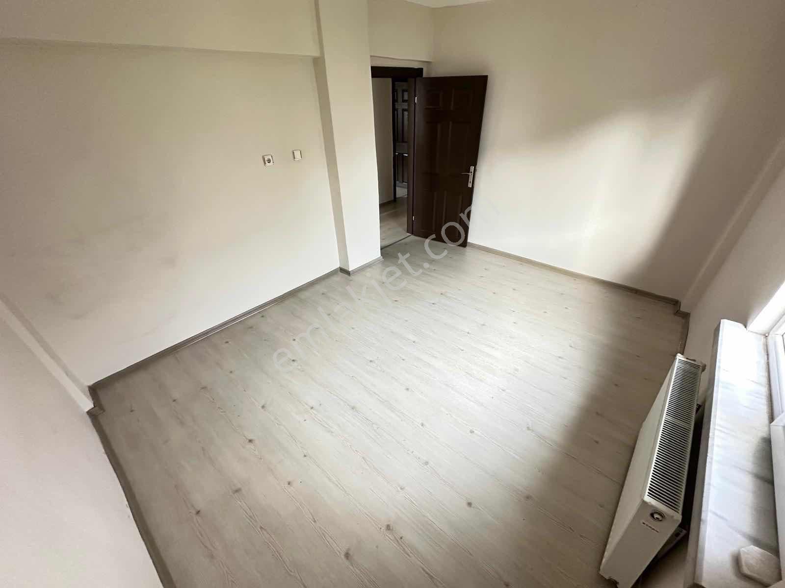 Ulukan'dn Osmanlı'da Cadde Üzeri Site İçerisinde Bakımlı 3+1 !!! - Görsel 33