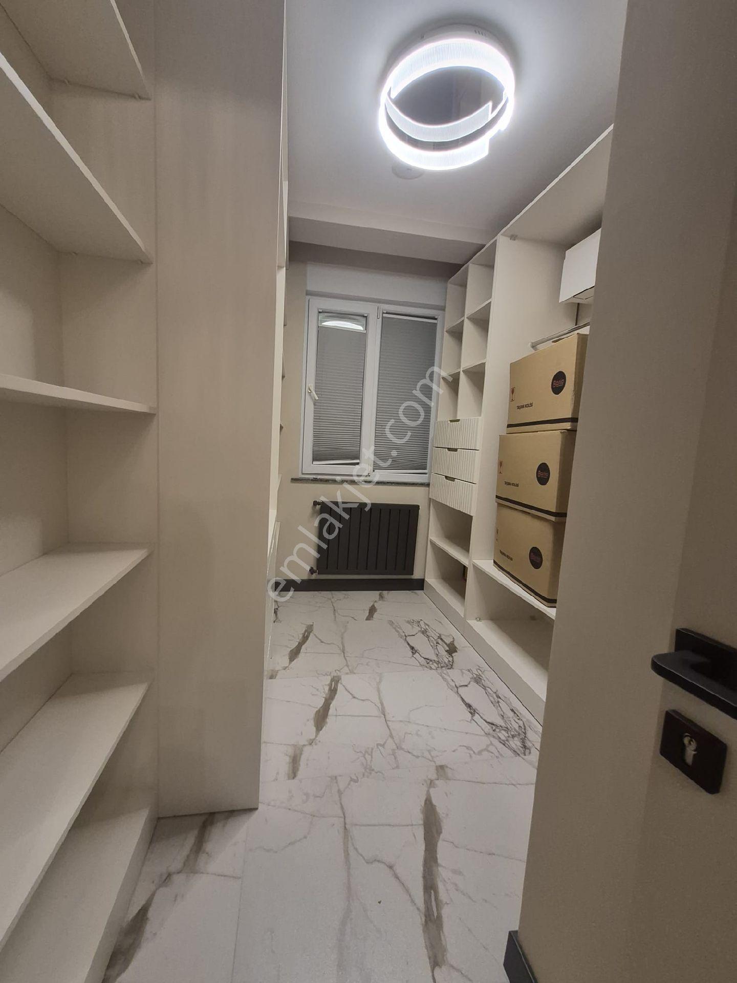 İçi Özenle Yapılmış İç Mimarla Çalışılmış Dubleks - Görsel 11