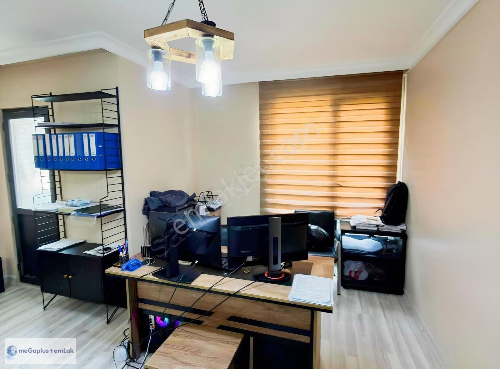 Megaplus Emlak'tan Belediyeye Ve Metroya Yakın 1+1 Daire - Görsel 4