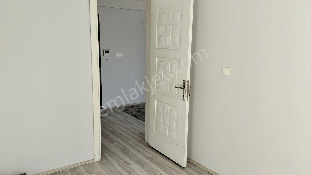 Aydın Efeler Orta Mah. Merkezde Kiralık 1+1 Daire - Görsel 8