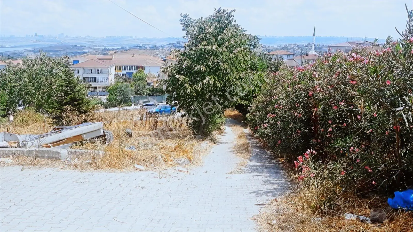 Türkoba Mh Kiralık 2000 M2 Arsa Ve 200 M2 Kapalı Alan
