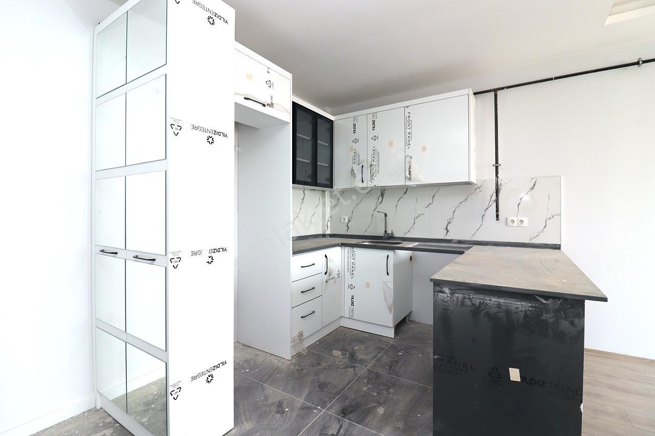 Mersin Mezitli’de Sahile Yakın Havuz Manzaralı Daire - Görsel 18