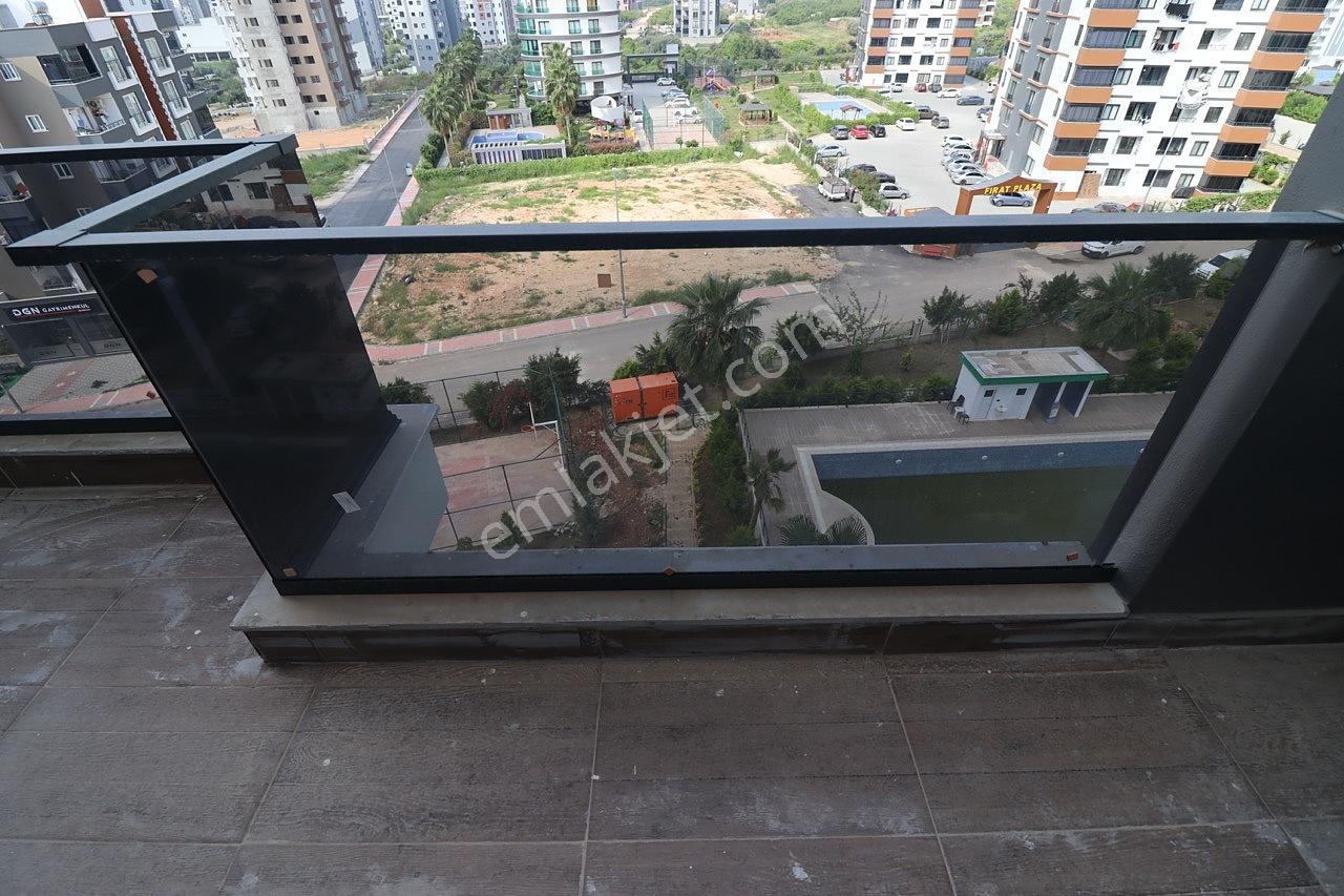 Mersin Mezitli’de Sahile Yakın Havuz Manzaralı Daire - Görsel 24