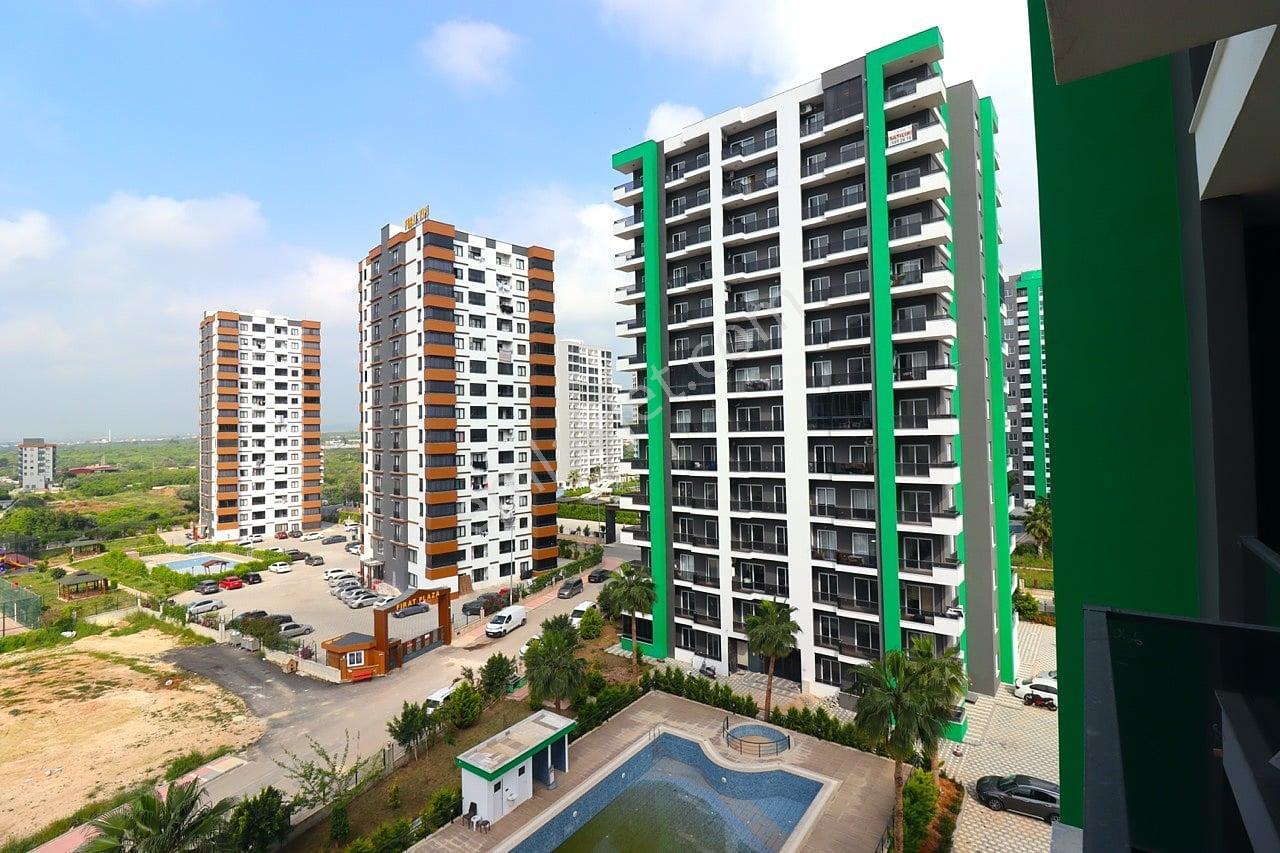 Mersin Mezitli’de Sahile Yakın Havuz Manzaralı Daire - Görsel 2