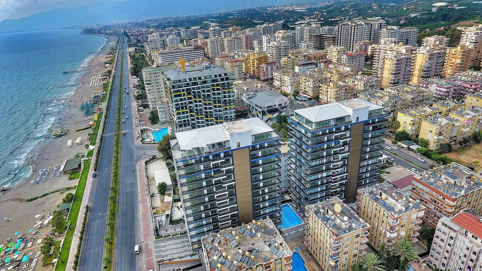 Alanya Mahmutlar'da Denize Sıfır Sitede 2+1 Eşyalı Daire - Görsel 2