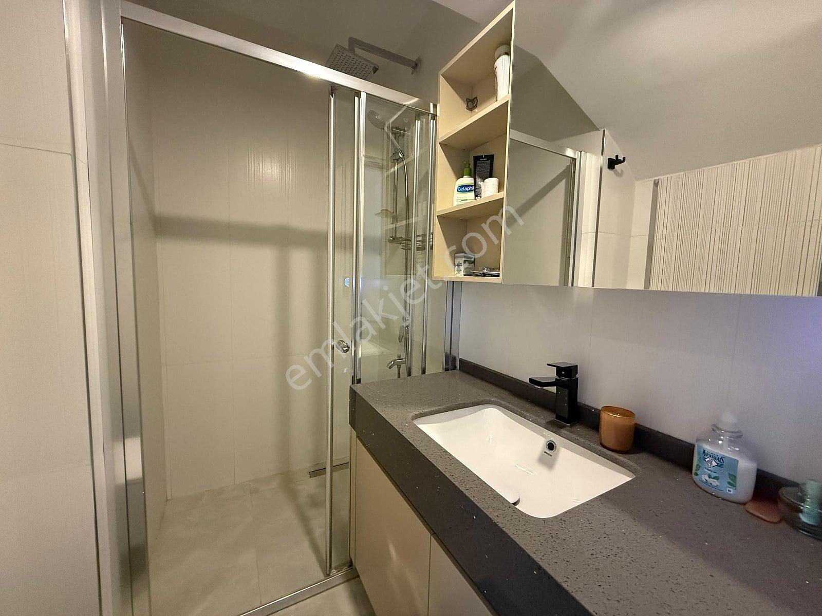Alanya Mahmutlar'da Denize Sıfır Sitede 2+1 Eşyalı Daire - Görsel 35