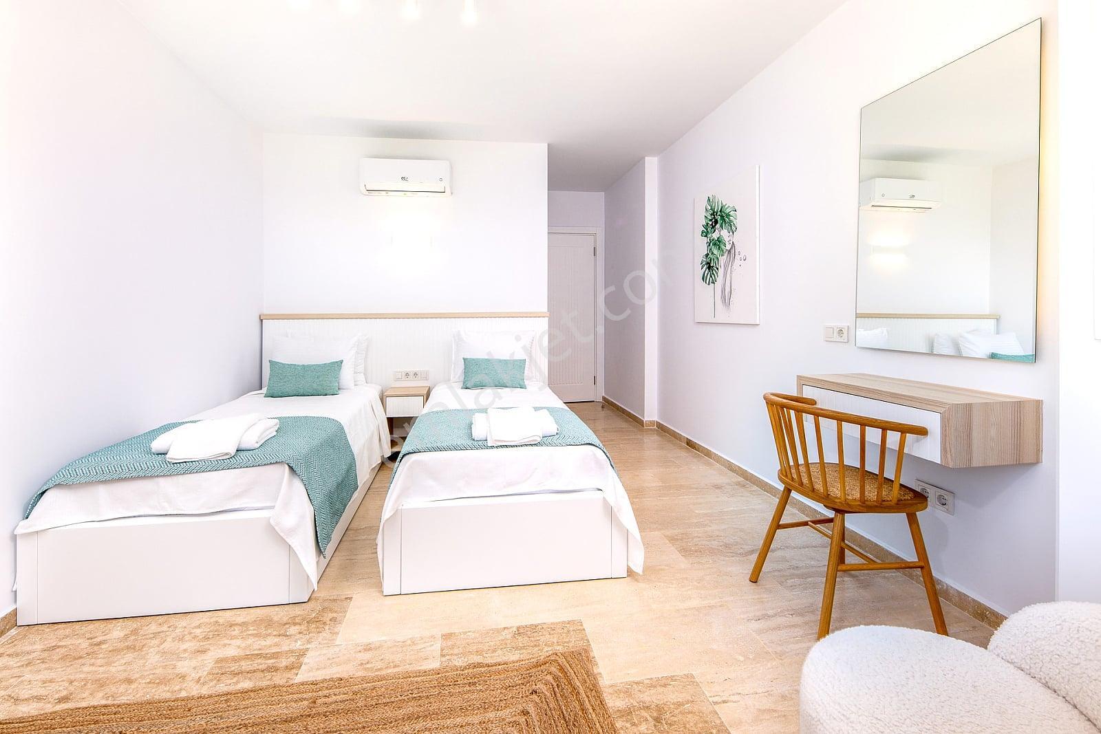 Kaş Kalkan’da Kapanmaz Deniz Manzaralı 2 Havuzlu Villa - Görsel 30