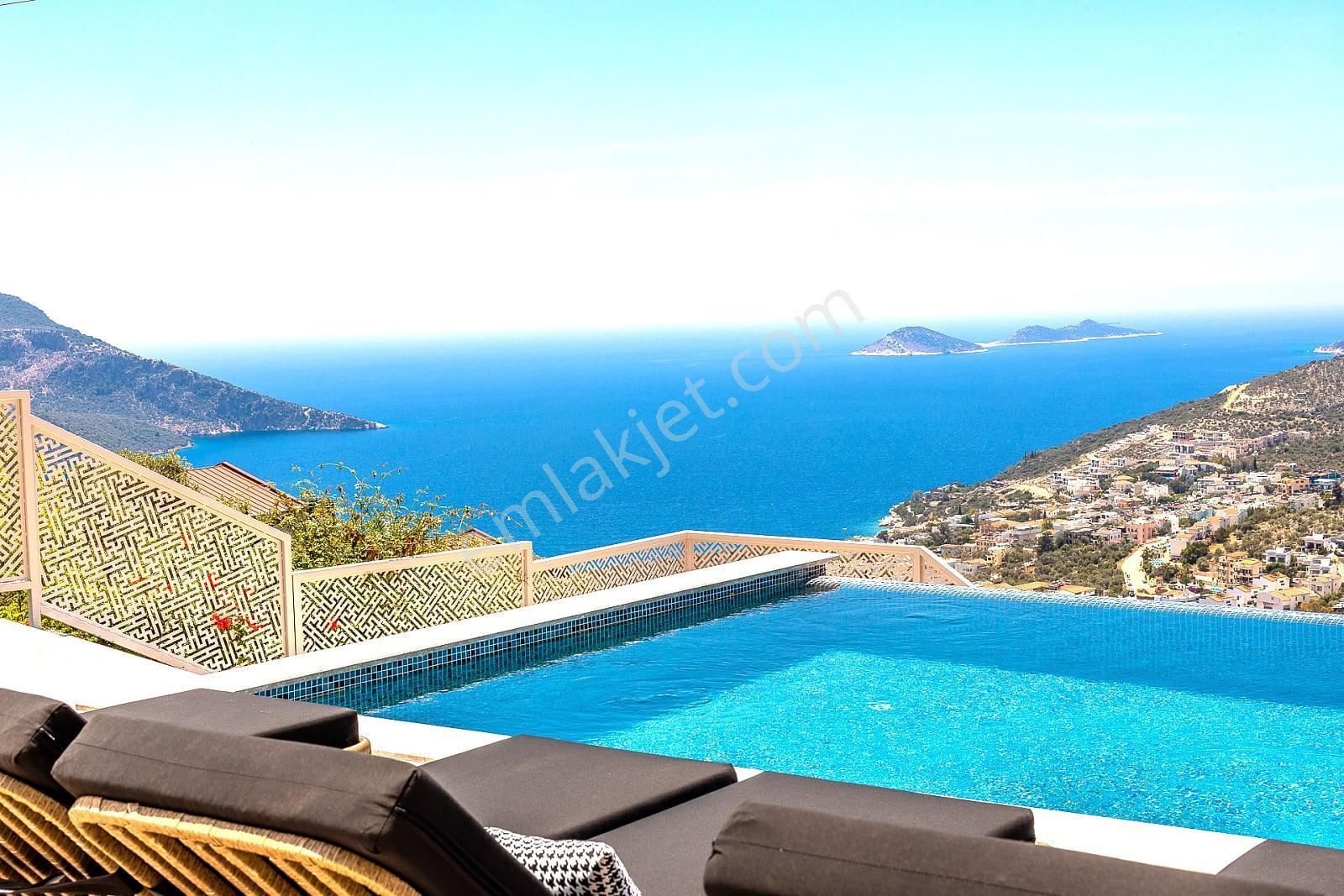 Kaş Kalkan’da Kapanmaz Deniz Manzaralı 2 Havuzlu Villa - Görsel 2