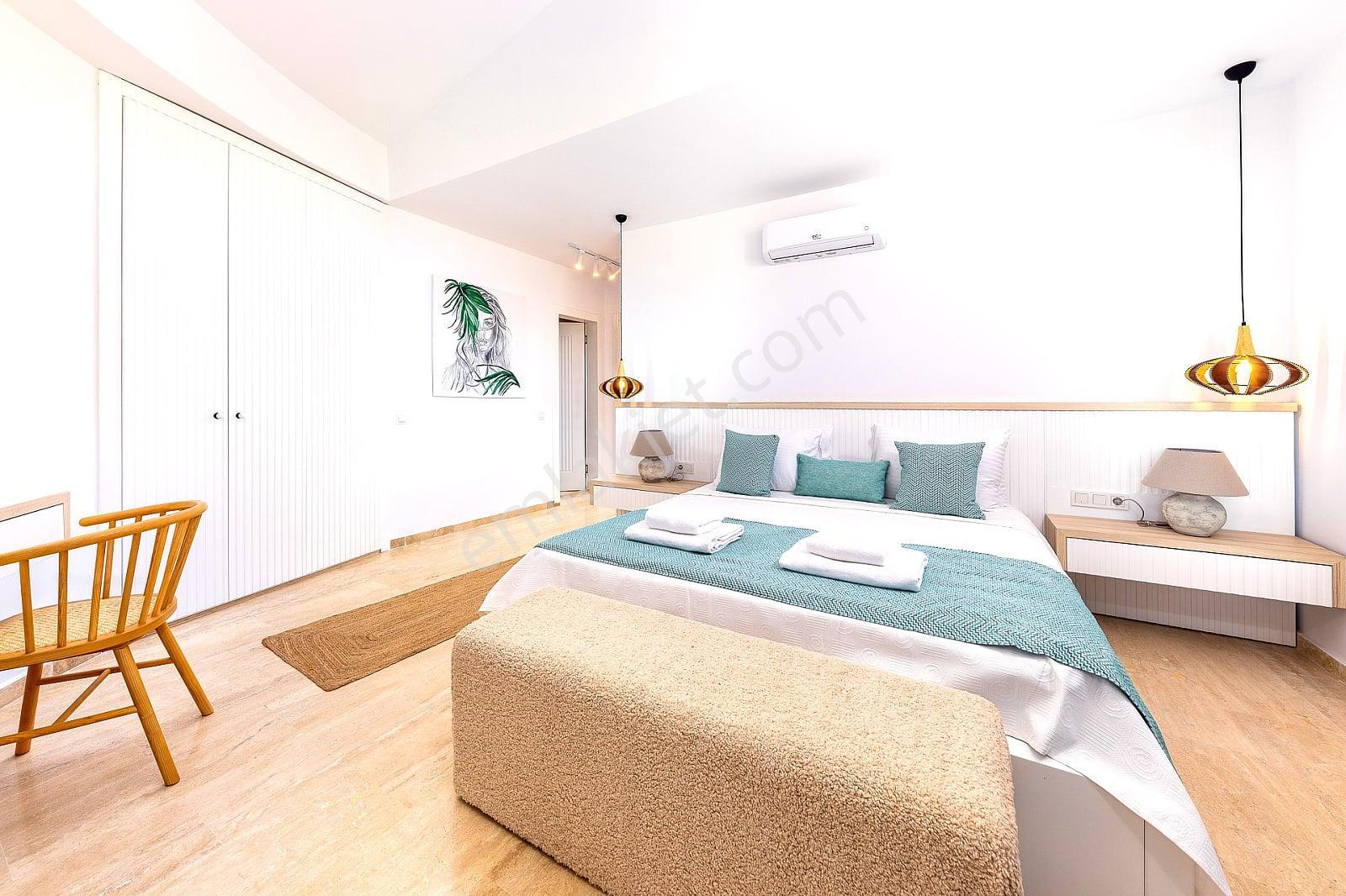 Kaş Kalkan’da Kapanmaz Deniz Manzaralı 2 Havuzlu Villa - Görsel 27