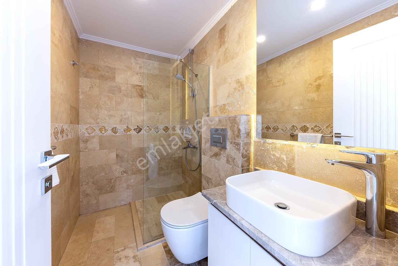 Kaş Kalkan’da Kapanmaz Deniz Manzaralı 2 Havuzlu Villa - Görsel 33