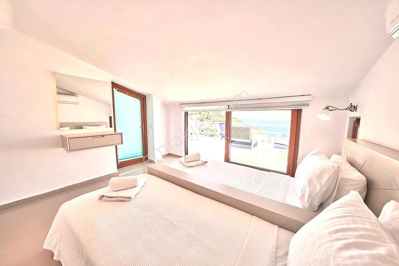 Kaş Kalkan Kışla’da Plaja Yürüme Mesafesinde Eşyalı Villa - Görsel 11