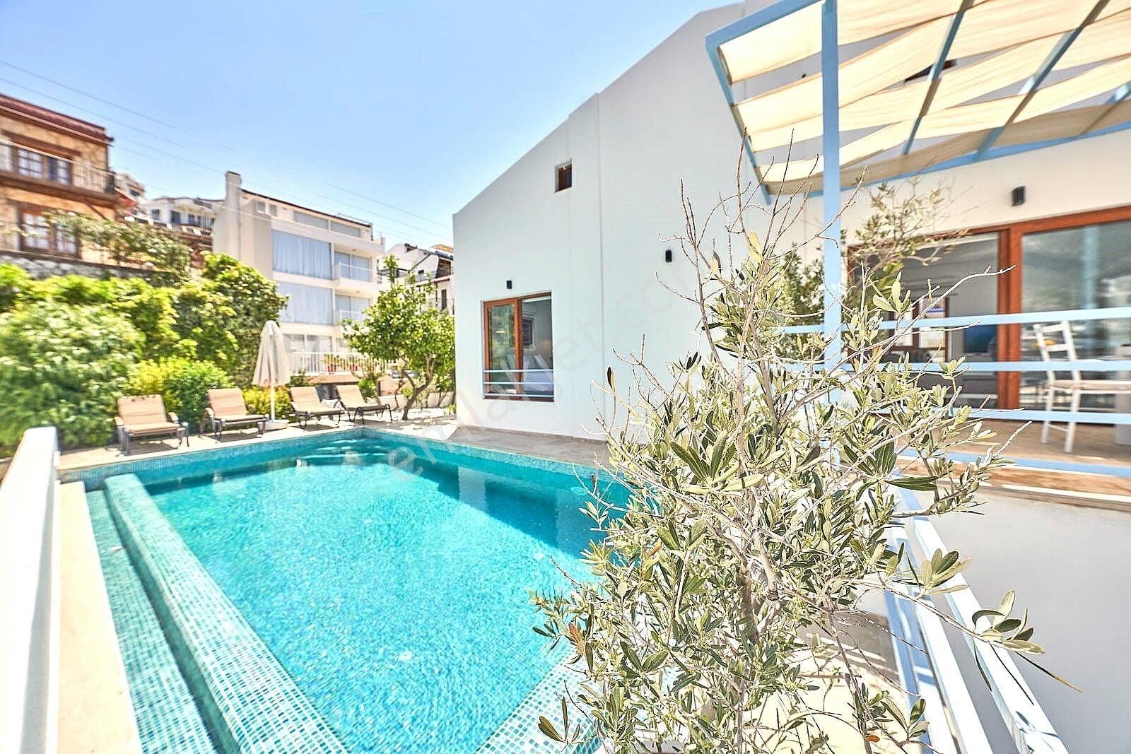 Kaş Kalkan Kışla’da Plaja Yürüme Mesafesinde Eşyalı Villa - Görsel 7