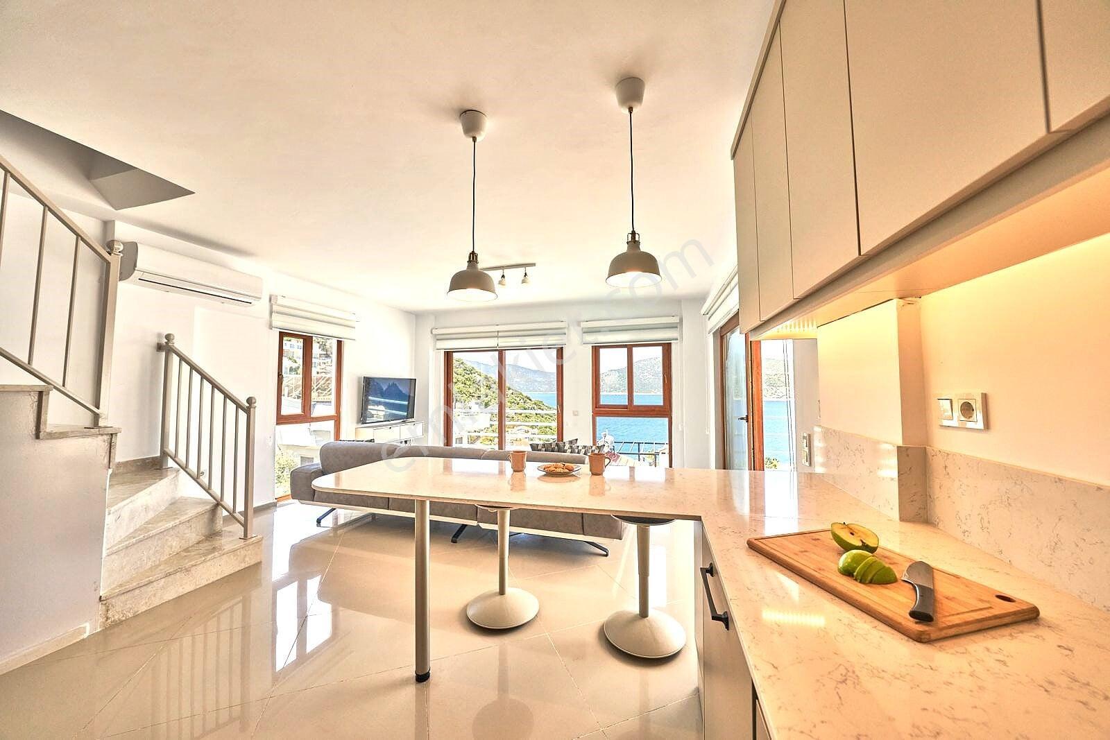 Kaş Kalkan Kışla’da Plaja Yürüme Mesafesinde Eşyalı Villa - Görsel 9