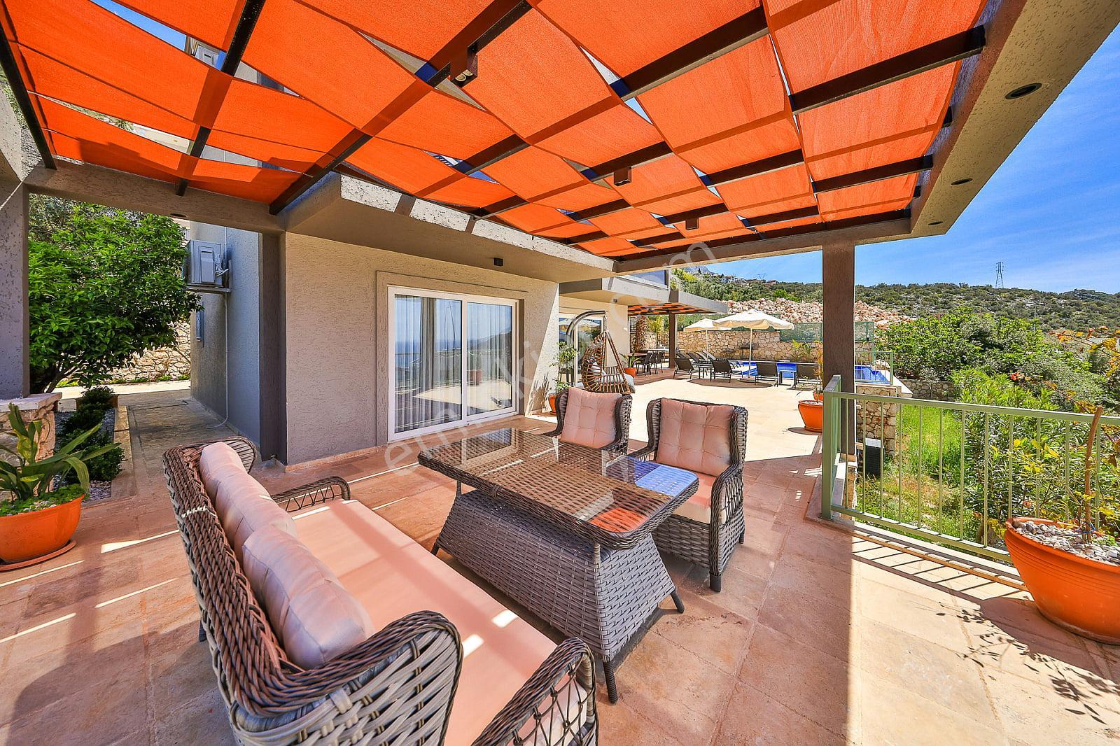 Kaş Kalkan'da Sonsuzluk Havuzlu 4+1 Lüks Villa - Görsel 13