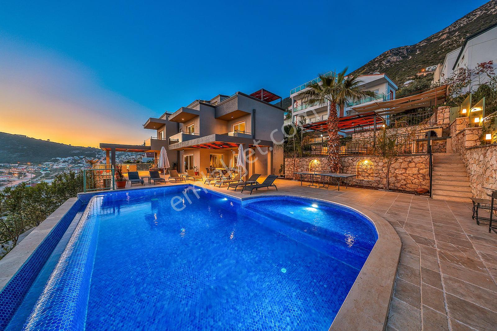 Kaş Kalkan'da Sonsuzluk Havuzlu 4+1 Lüks Villa - Görsel 6
