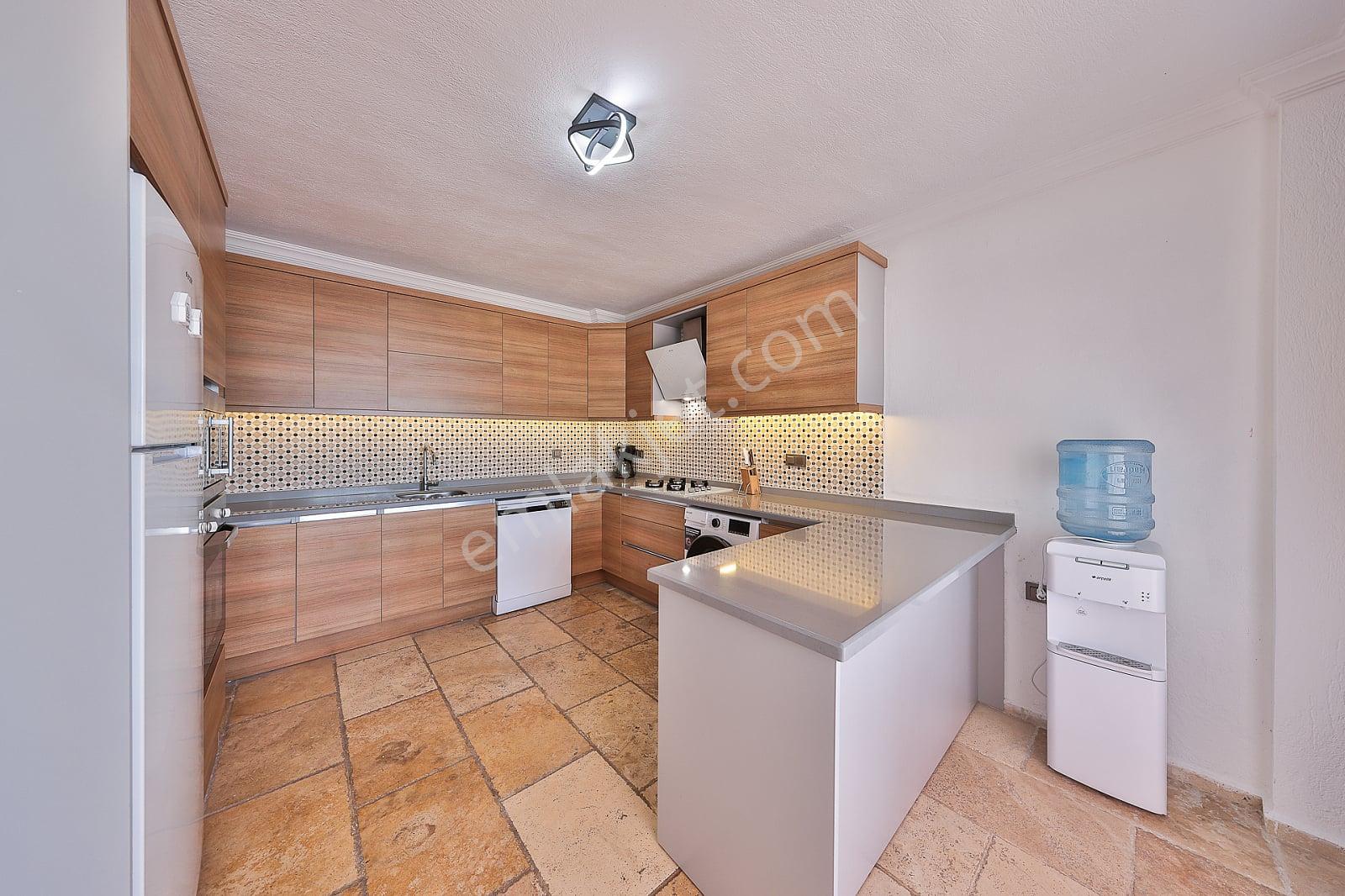 Kaş Kalkan'da Sonsuzluk Havuzlu 4+1 Lüks Villa - Görsel 24