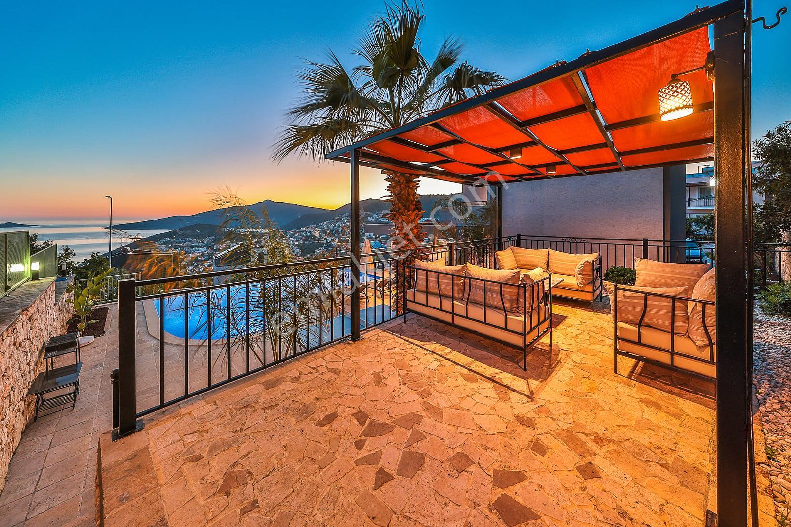 Kaş Kalkan'da Sonsuzluk Havuzlu 4+1 Lüks Villa - Görsel 10