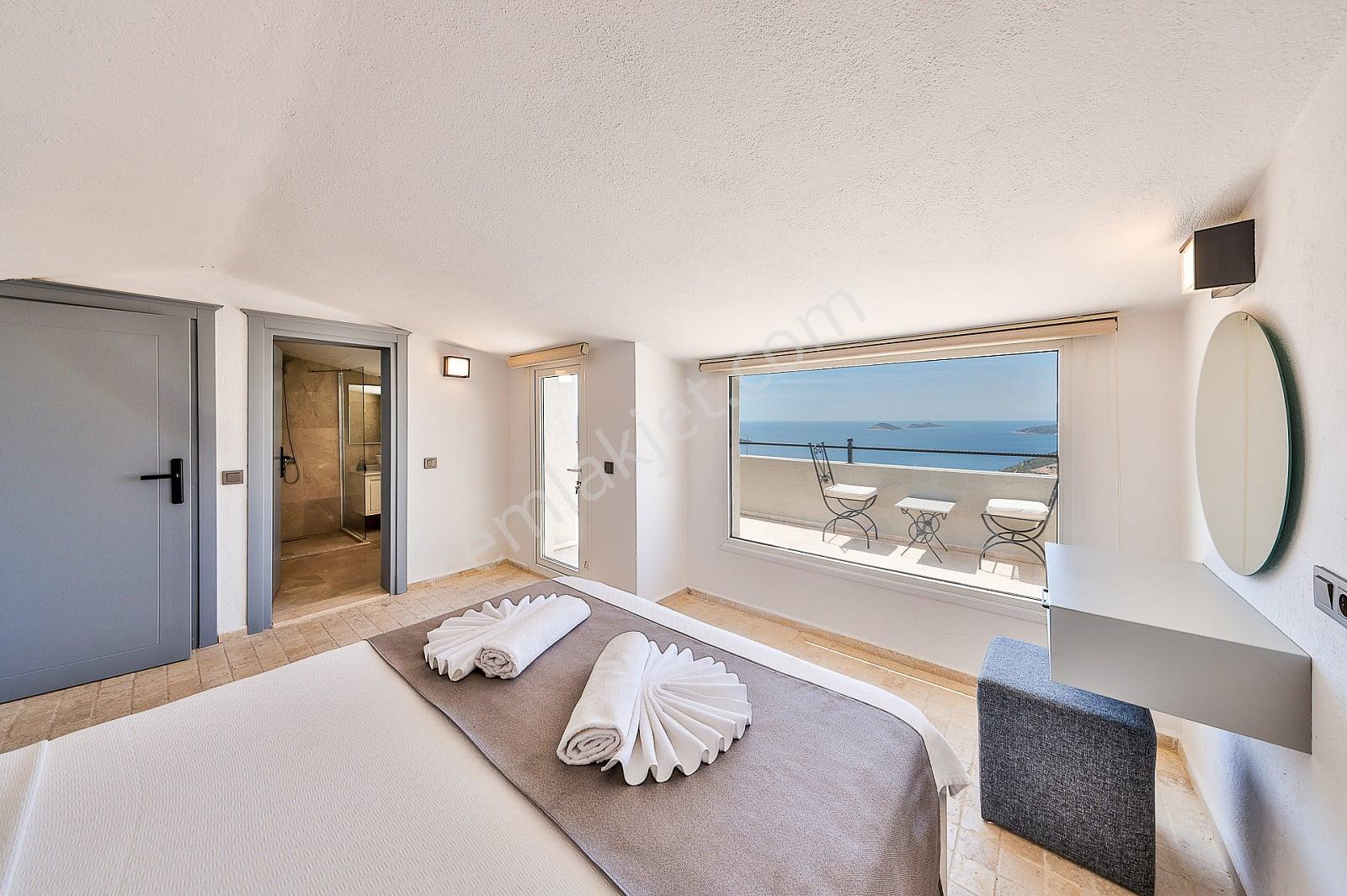 Kaş Kalkan'da Sonsuzluk Havuzlu 4+1 Lüks Villa - Görsel 26