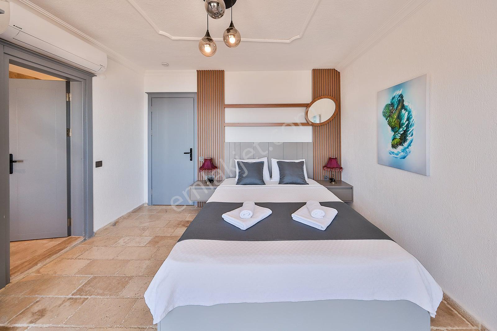 Kaş Kalkan'da Sonsuzluk Havuzlu 4+1 Lüks Villa - Görsel 31