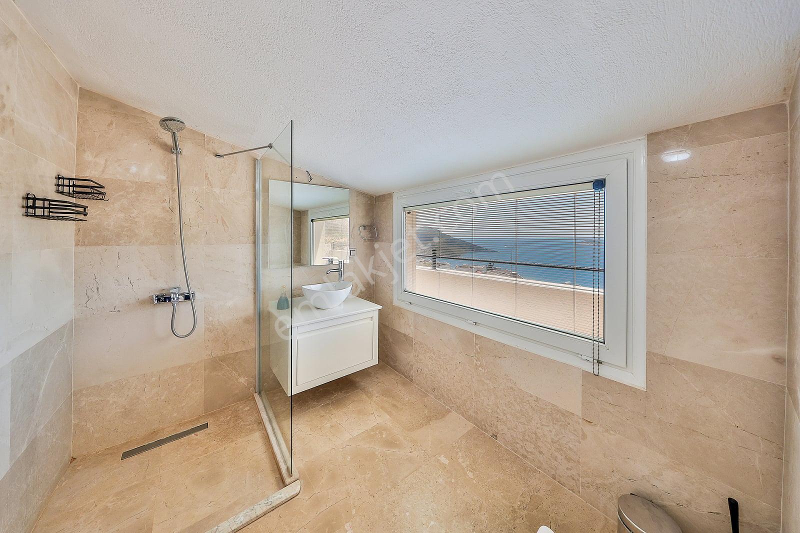 Kaş Kalkan'da Sonsuzluk Havuzlu 4+1 Lüks Villa - Görsel 33