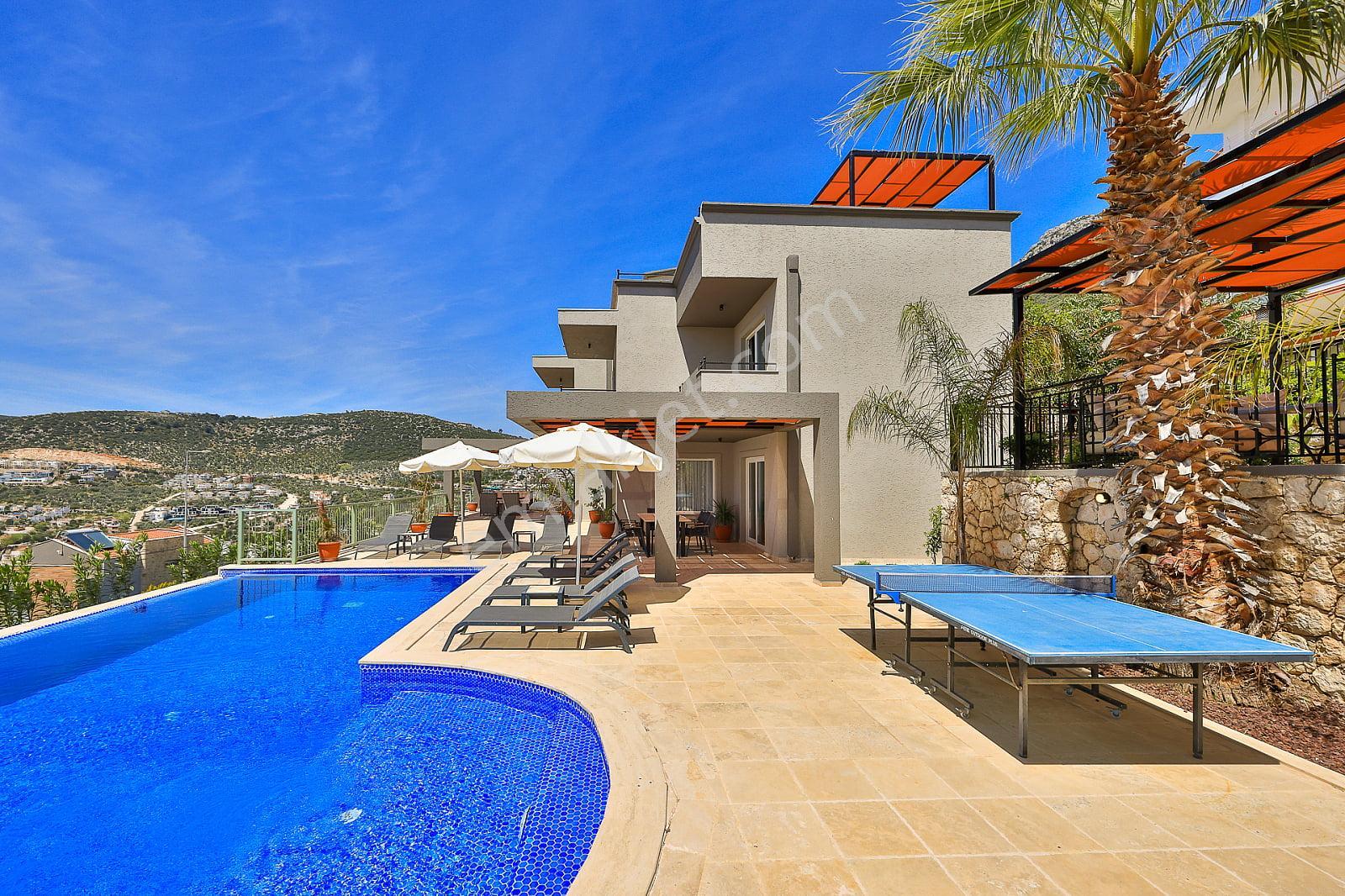 Kaş Kalkan'da Sonsuzluk Havuzlu 4+1 Lüks Villa - Görsel 8