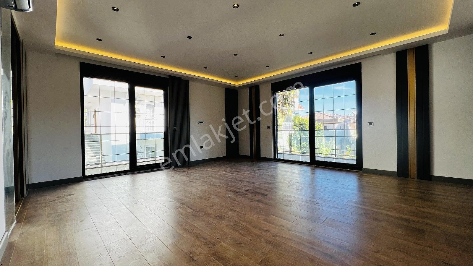 Antalya Kemer Merkezde Lüks Satılık Müstakil Villa - Görsel 21