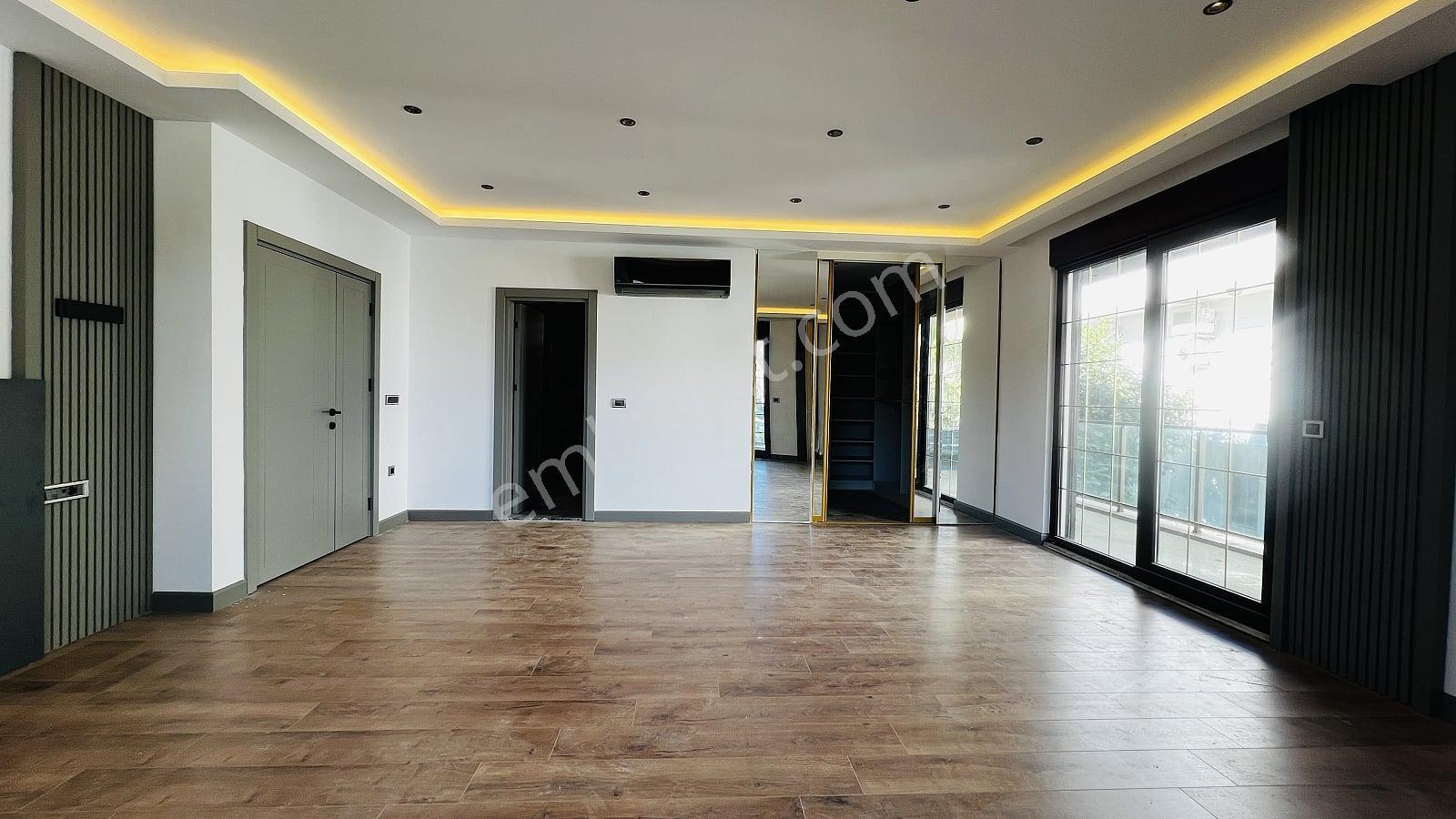 Antalya Kemer Merkezde Lüks Satılık Müstakil Villa - Görsel 19