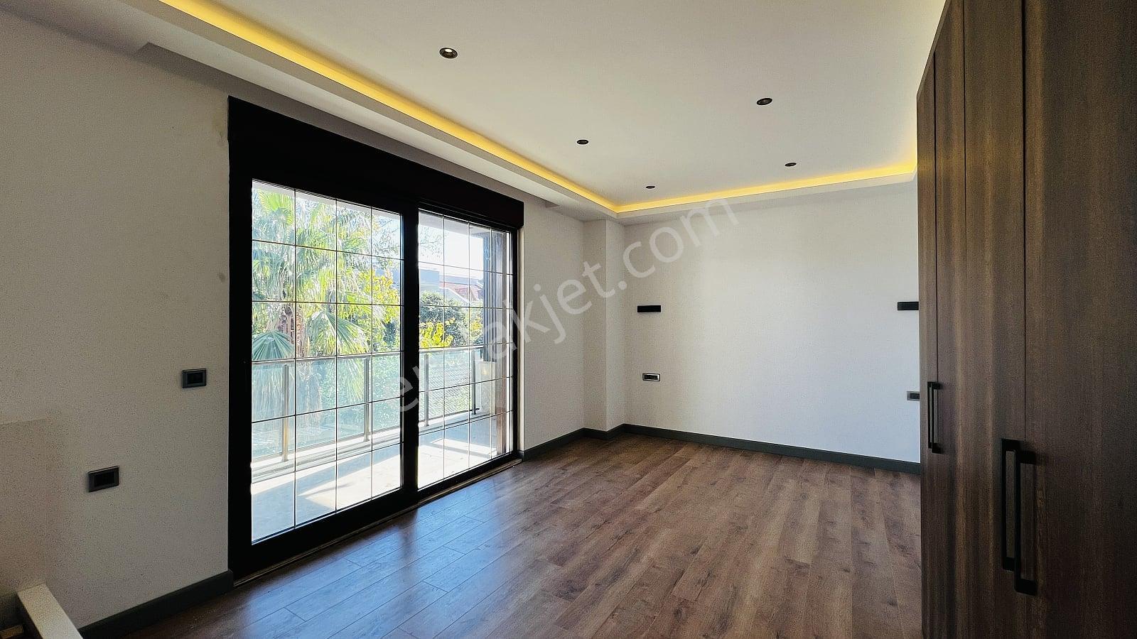 Antalya Kemer Merkezde Lüks Satılık Müstakil Villa - Görsel 14