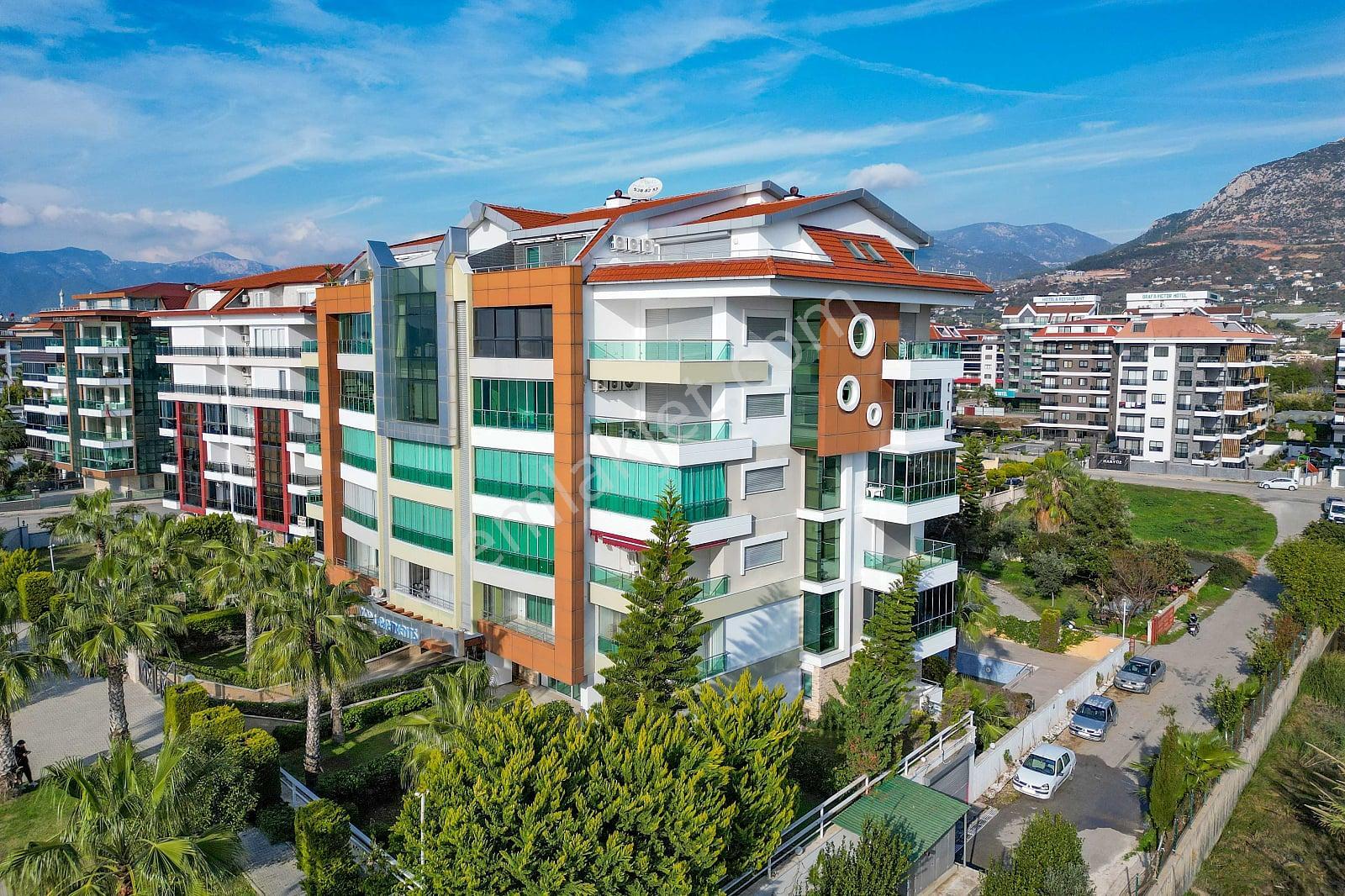 Antalya Alanya'da Sahile Sıfır Eşyalı Satılık Dubleks Daire - Görsel 3