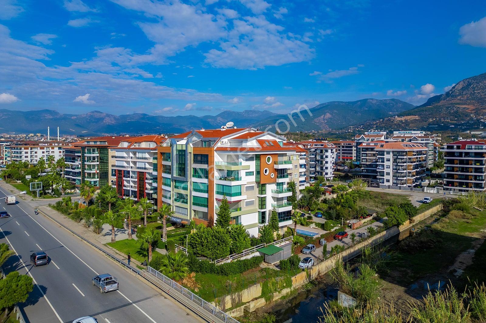 Antalya Alanya'da Sahile Sıfır Eşyalı Satılık Dubleks Daire - Görsel 10